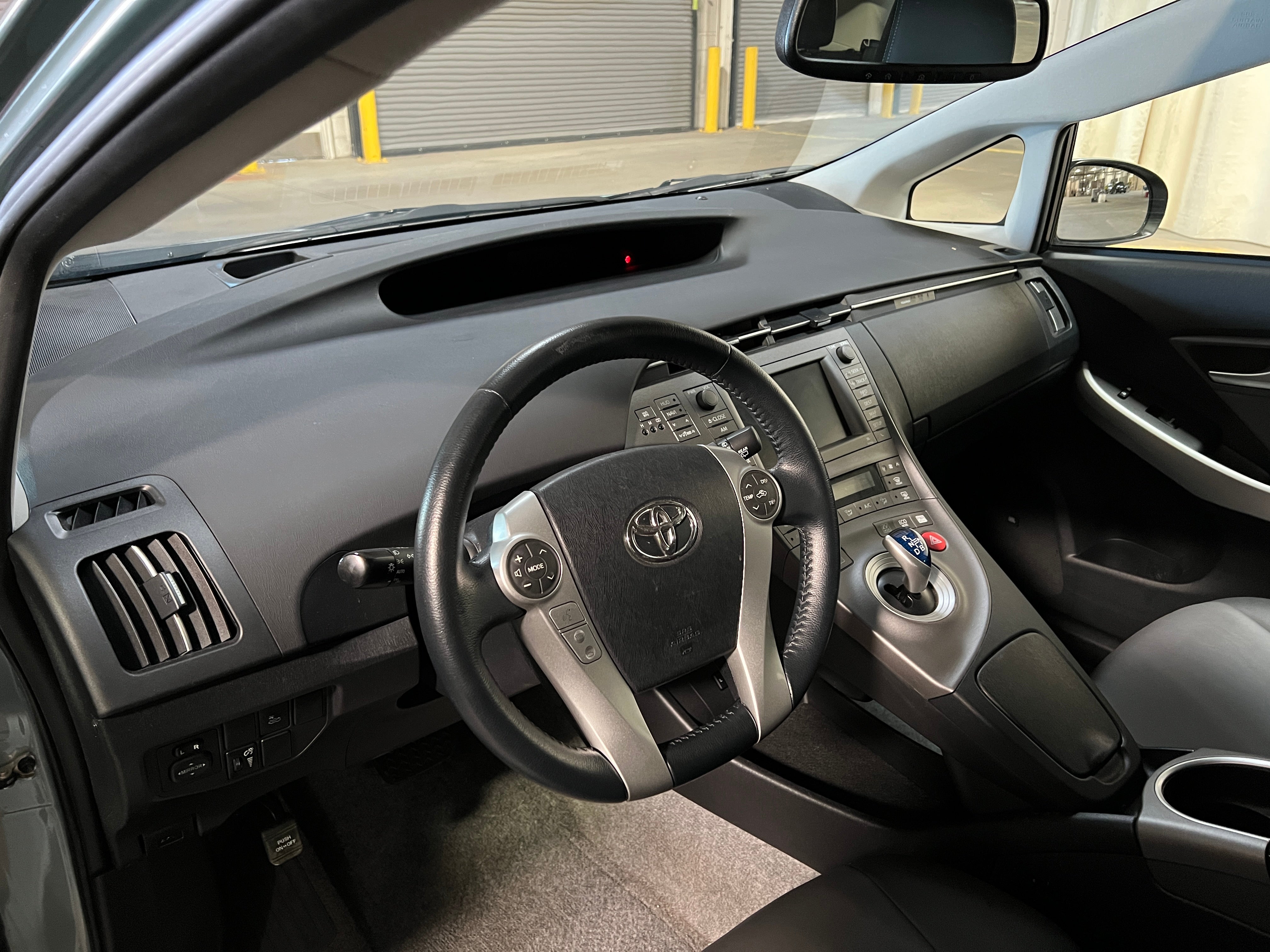 2014 Toyota Prius Four 3