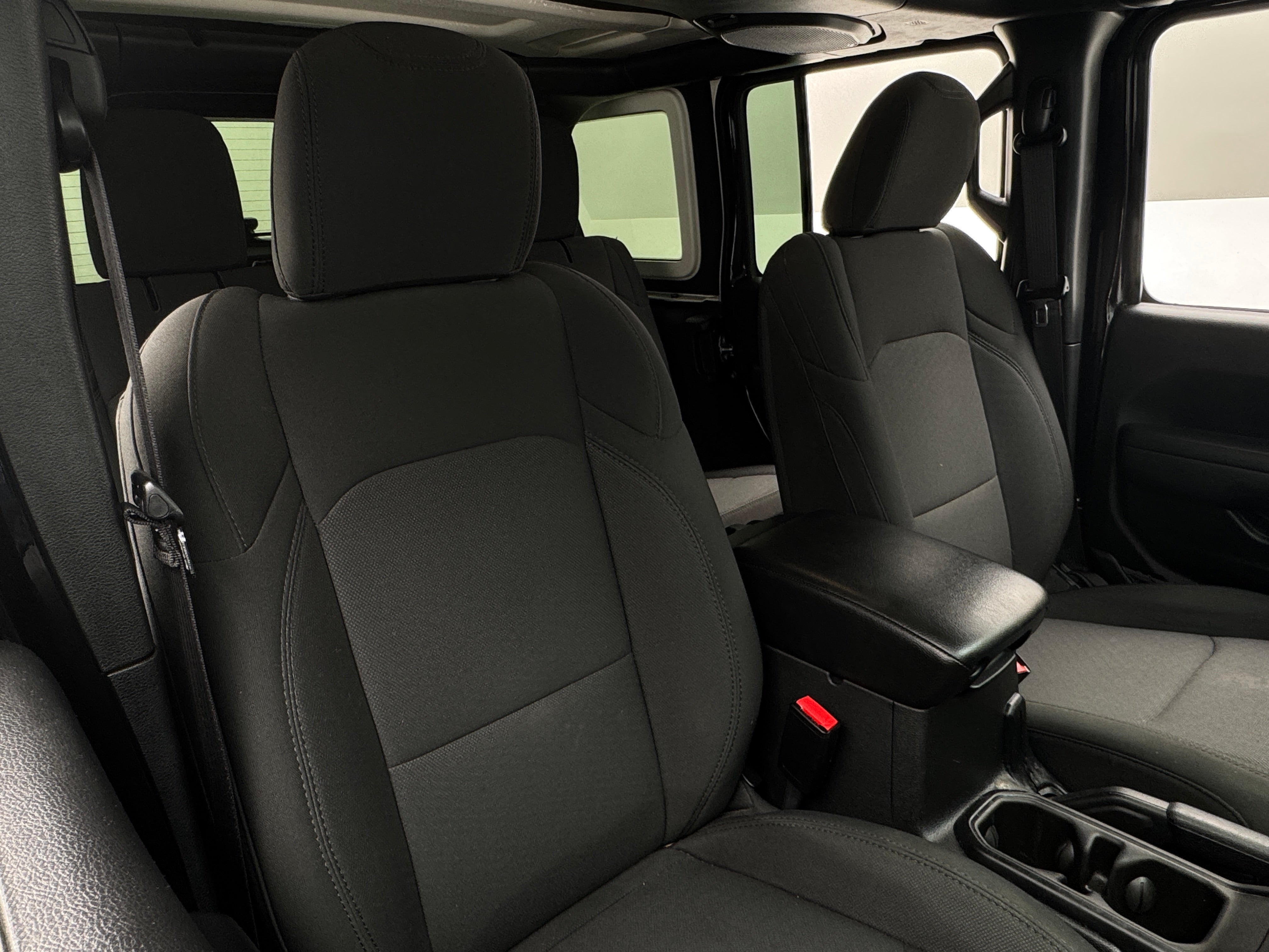 2023 Jeep Wrangler Unlimited Altitude 2