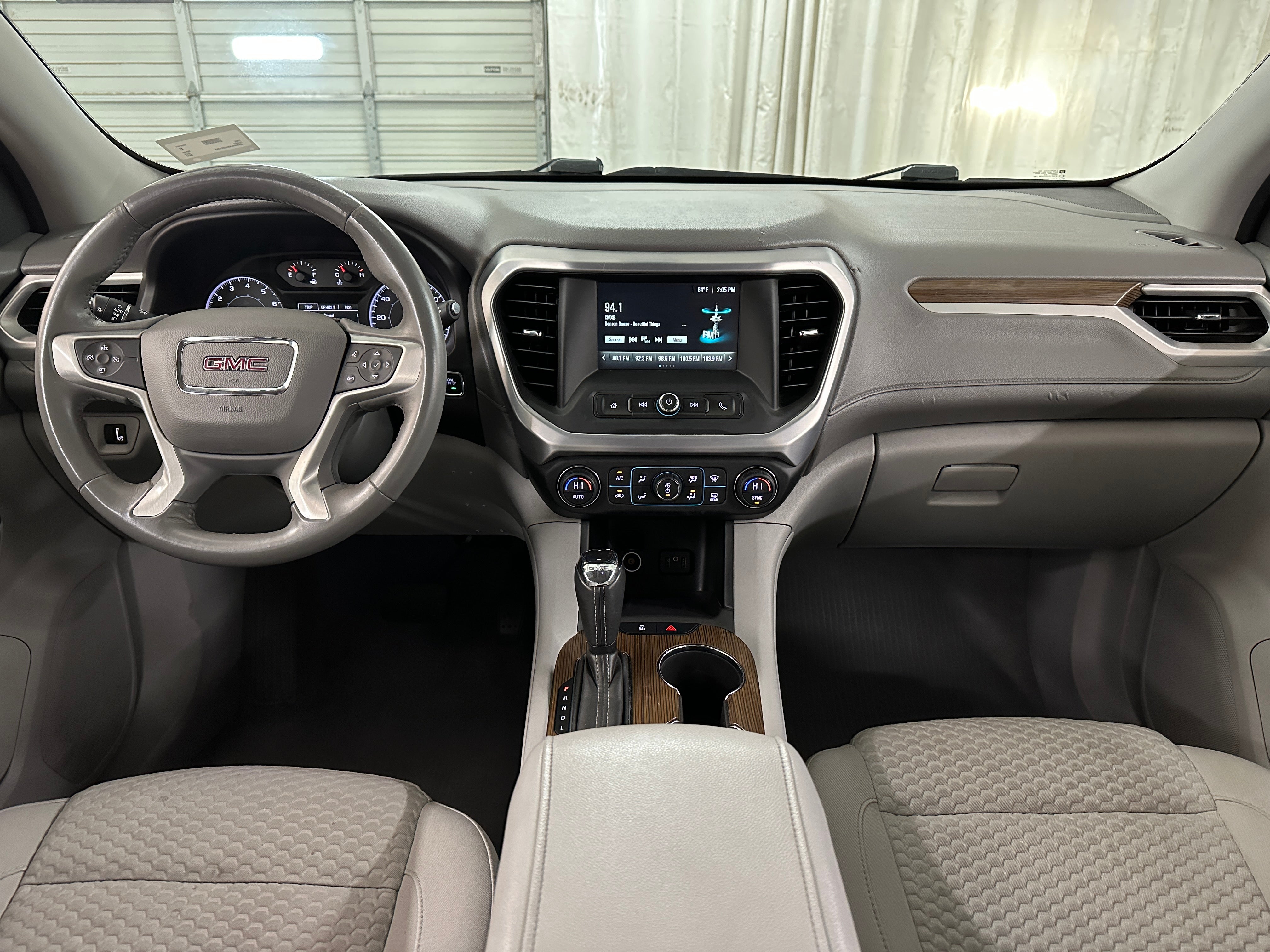 2017 GMC Acadia SLE 3