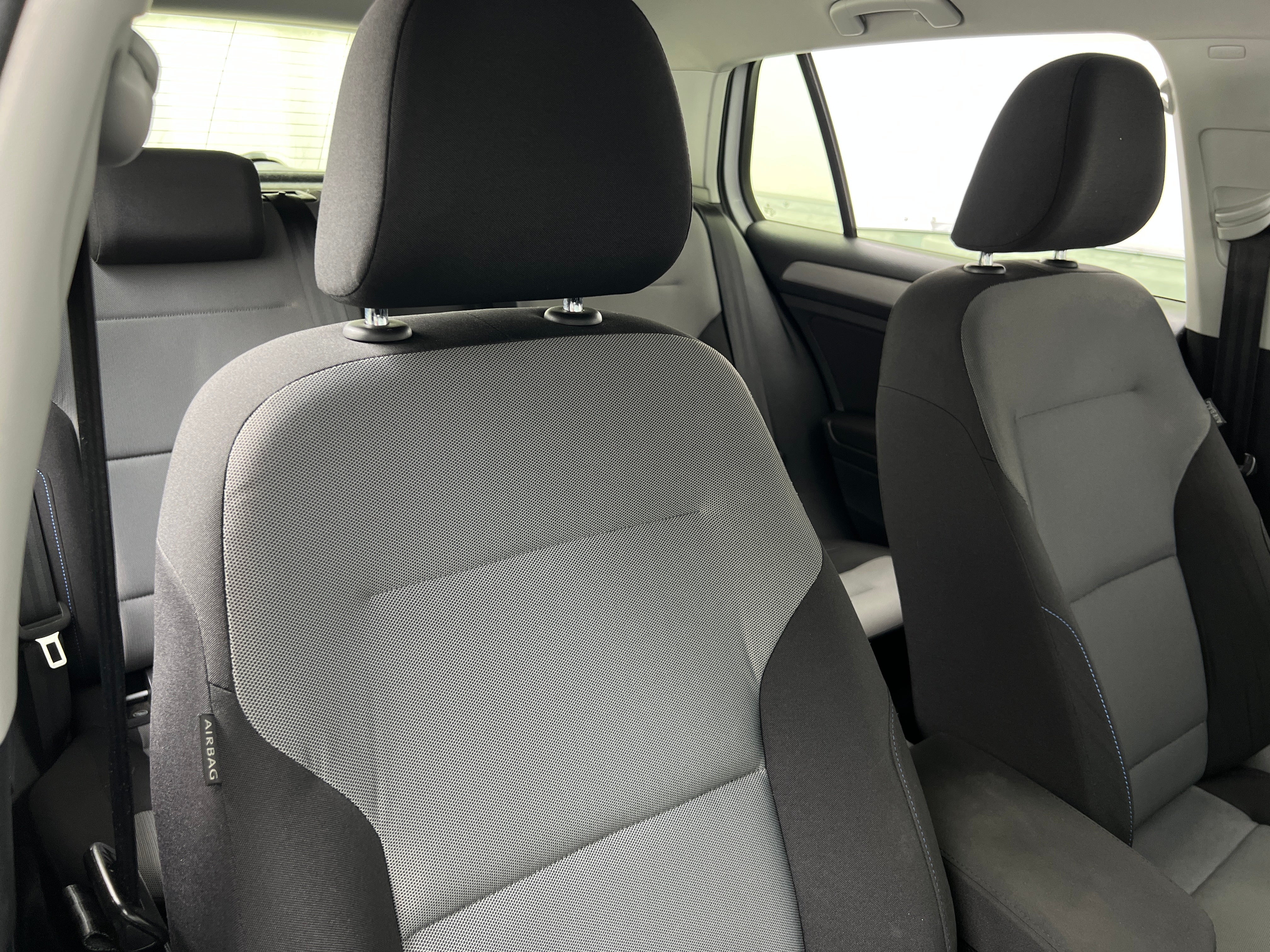 2016 Volkswagen e-Golf SE 2