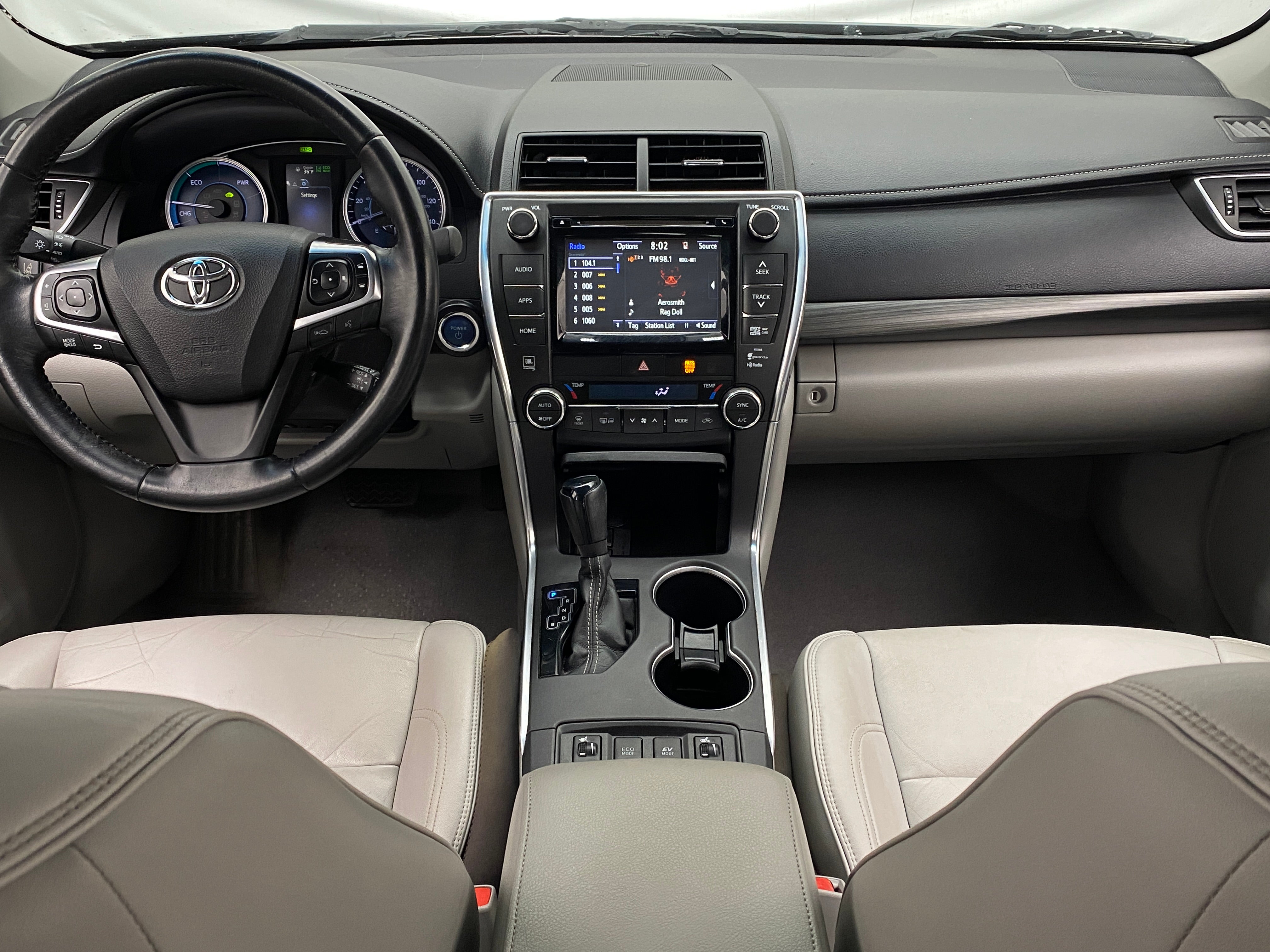 2015 Toyota Camry XLE 2