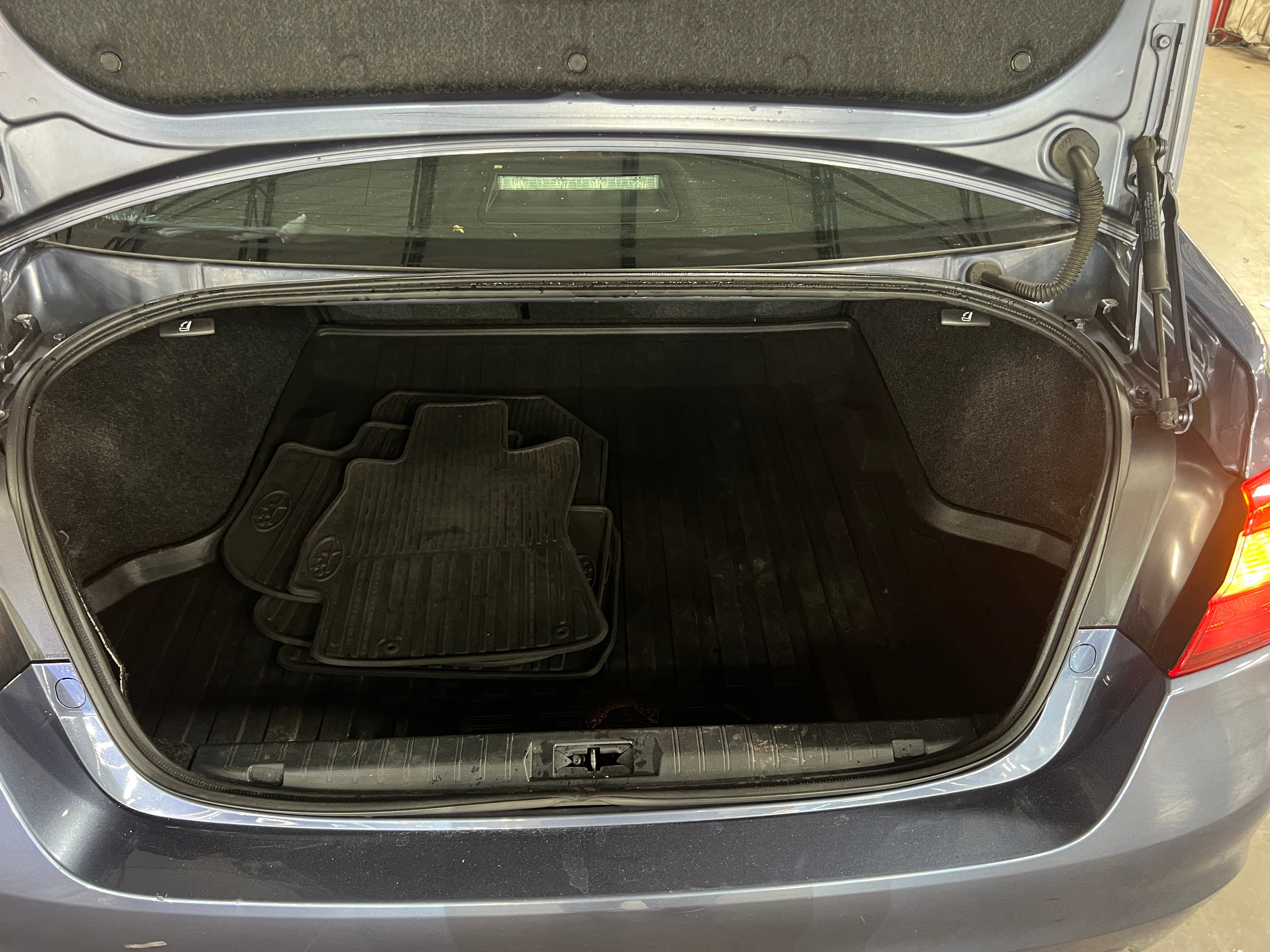 2017 Subaru Legacy Premium 7