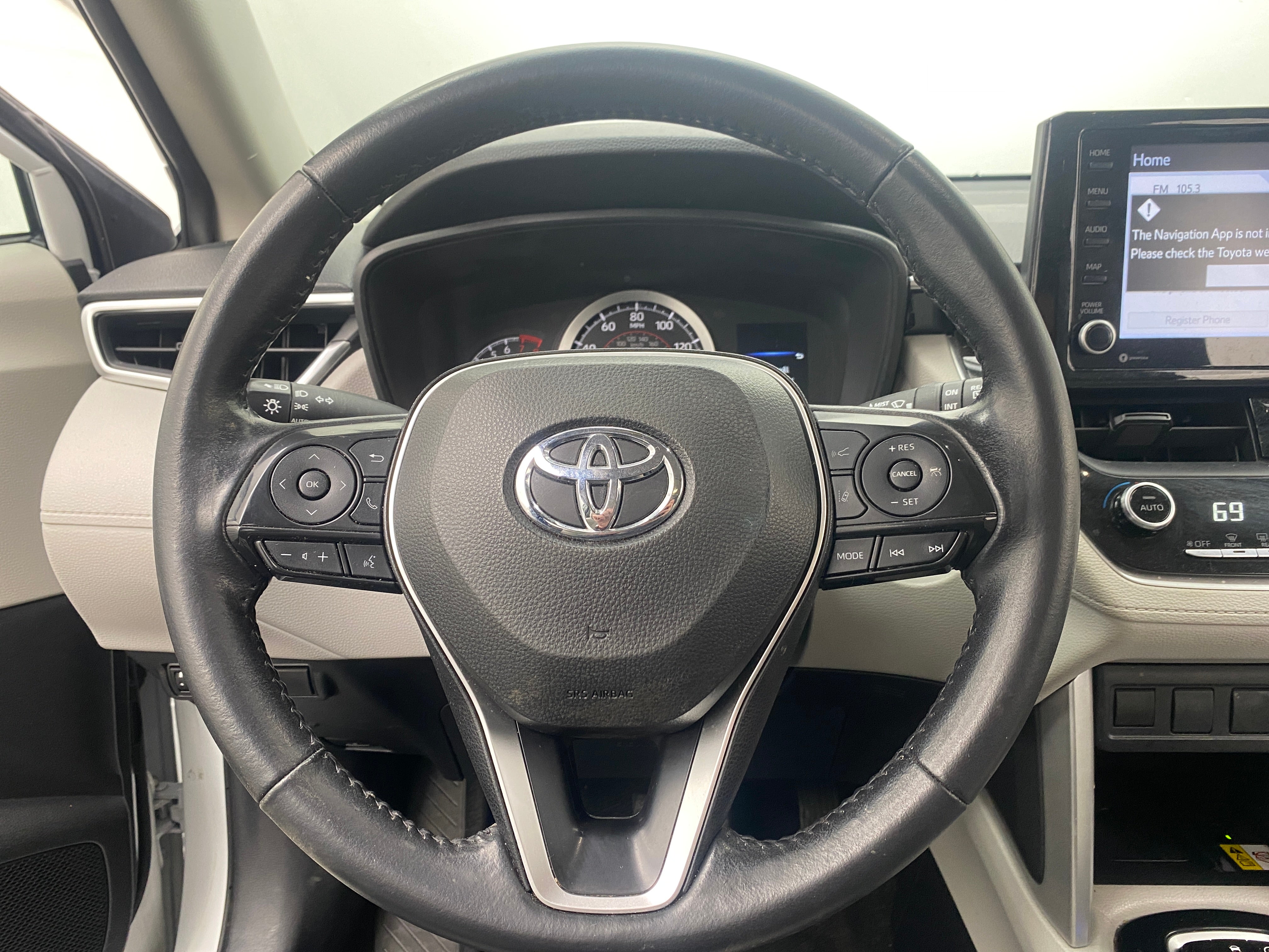 2022 Toyota Corolla Cross LE 5