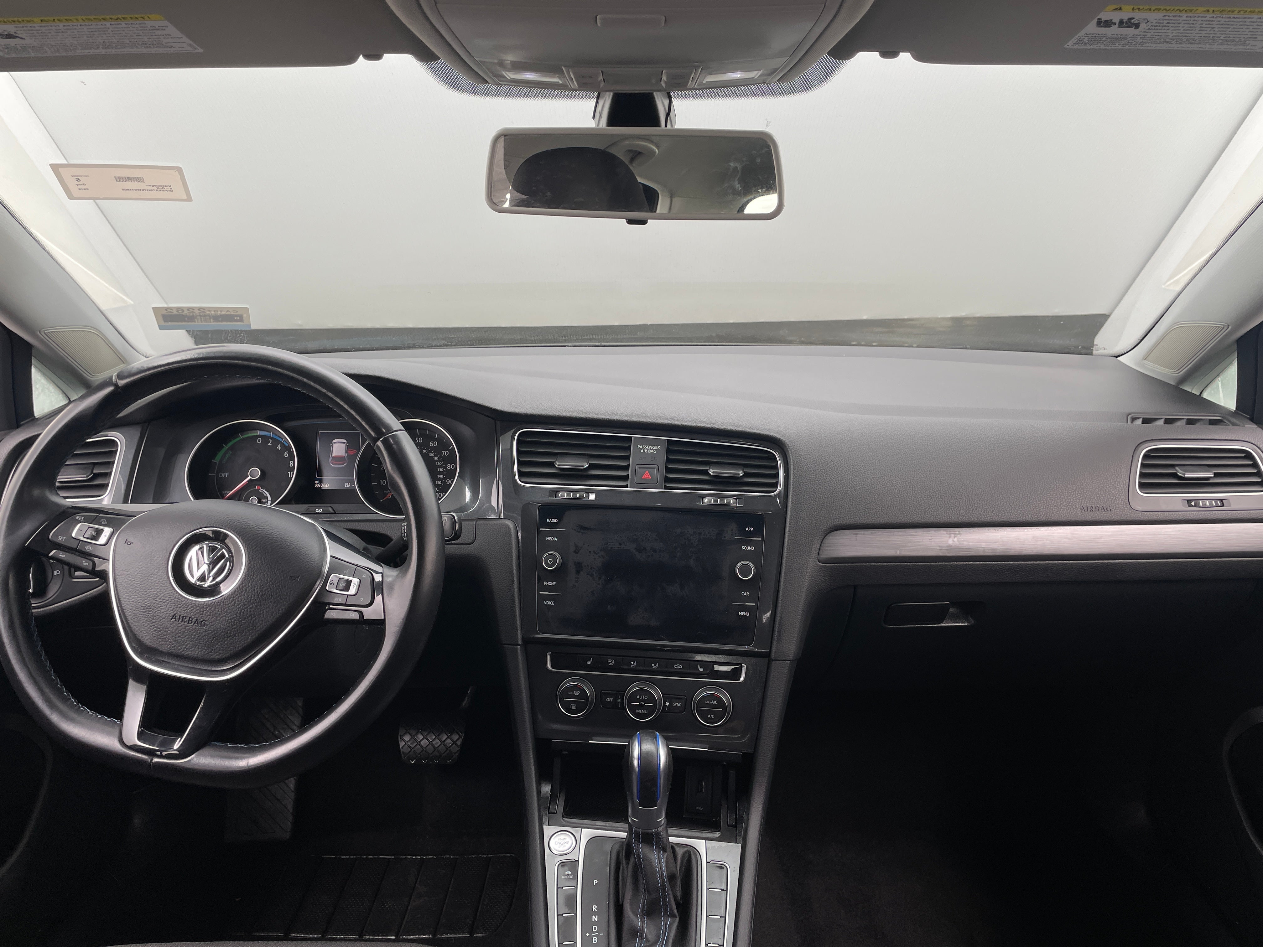 2019 Volkswagen e-Golf SE 3