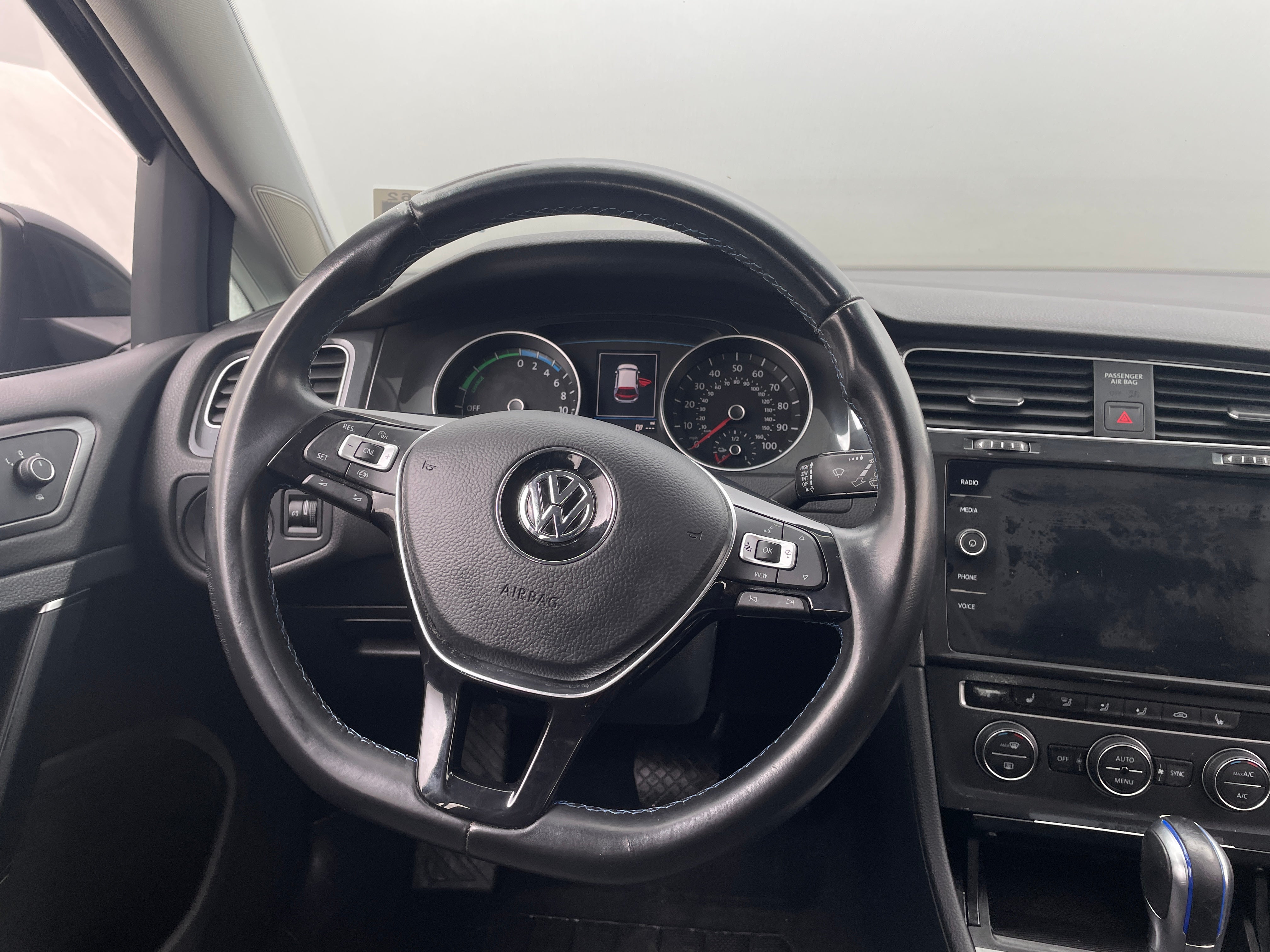 2019 Volkswagen e-Golf SE 5