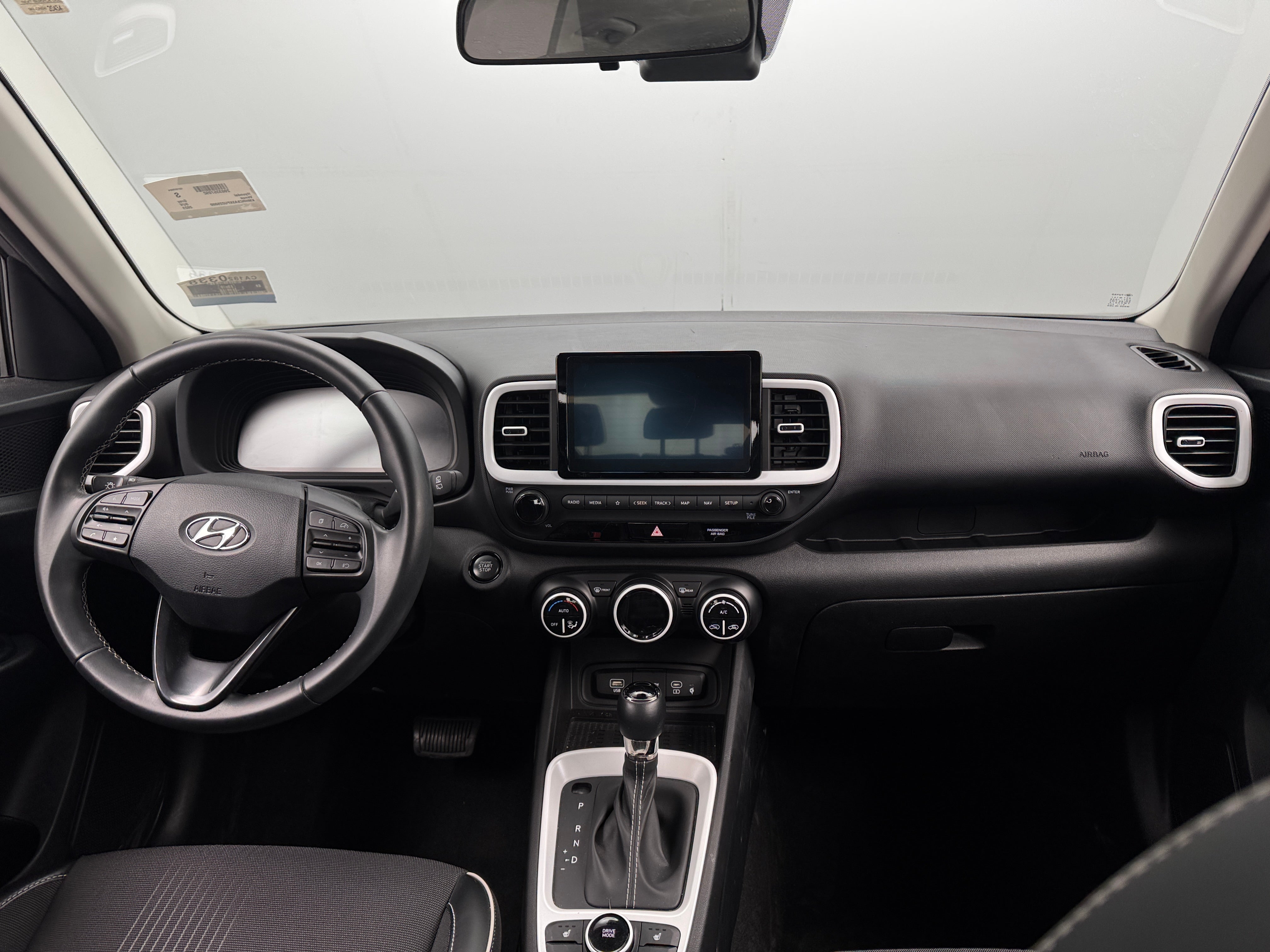2023 Hyundai Venue Limited 3