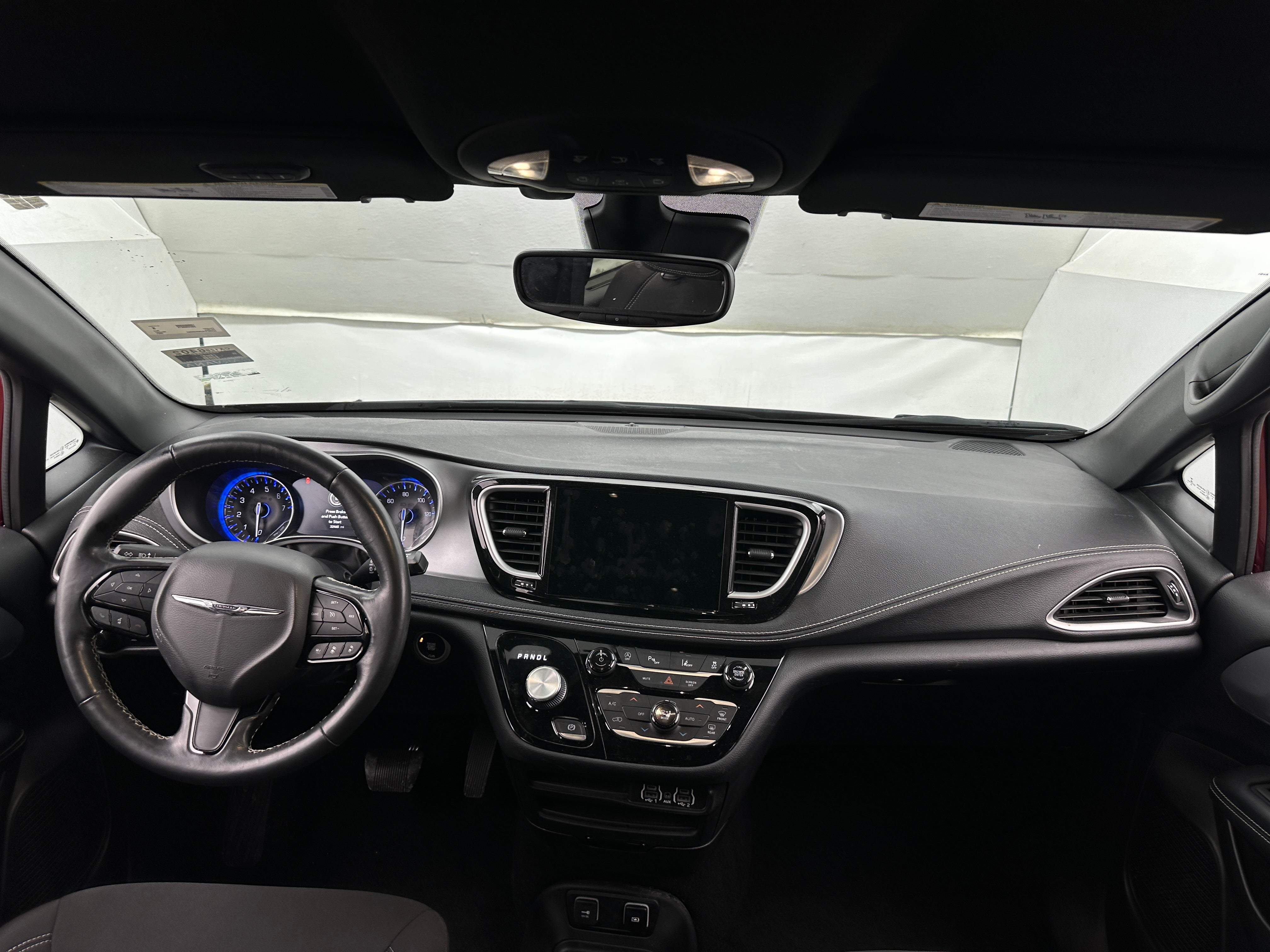 2021 Chrysler Pacifica Touring 3