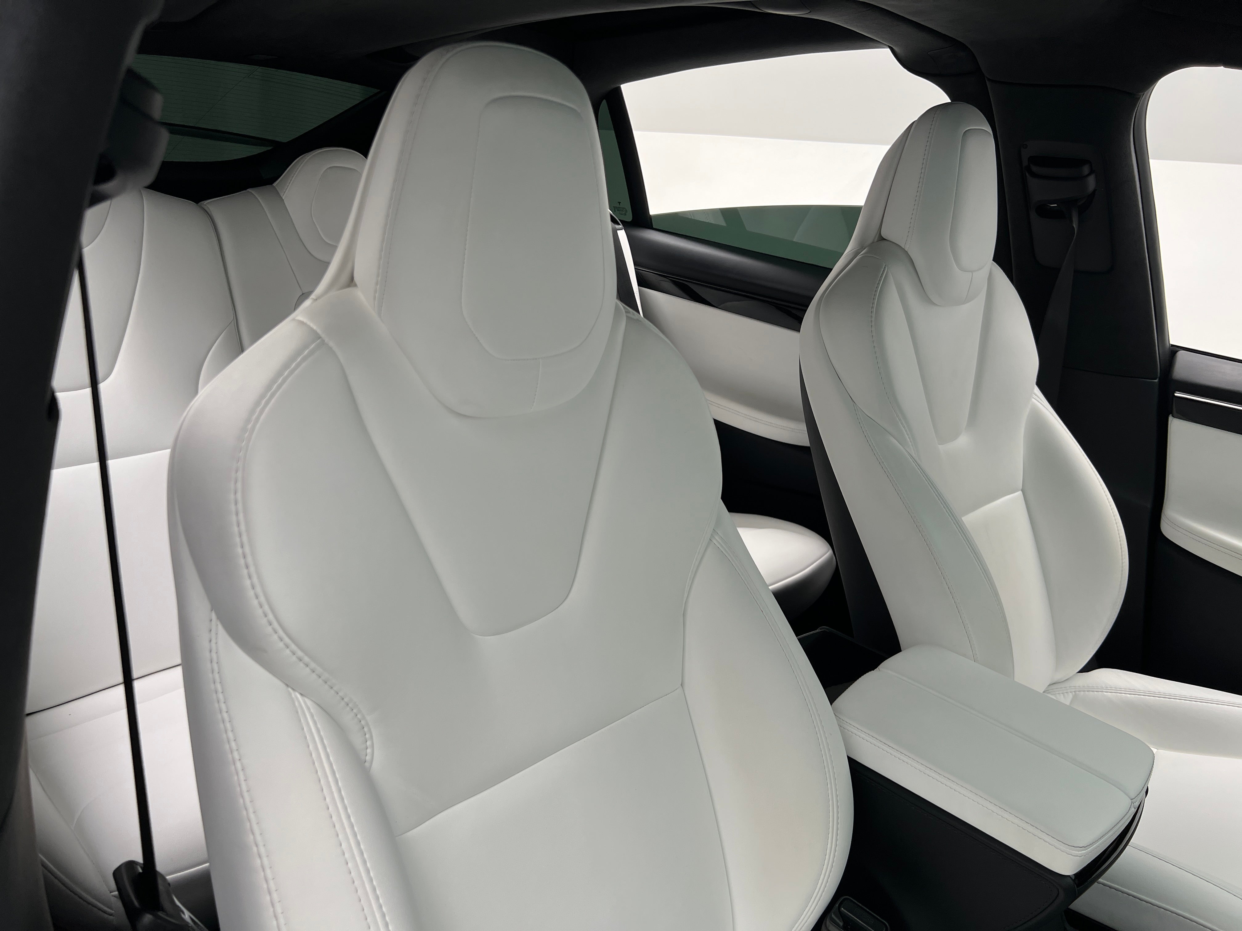 2019 Tesla Model X Standard Range 2