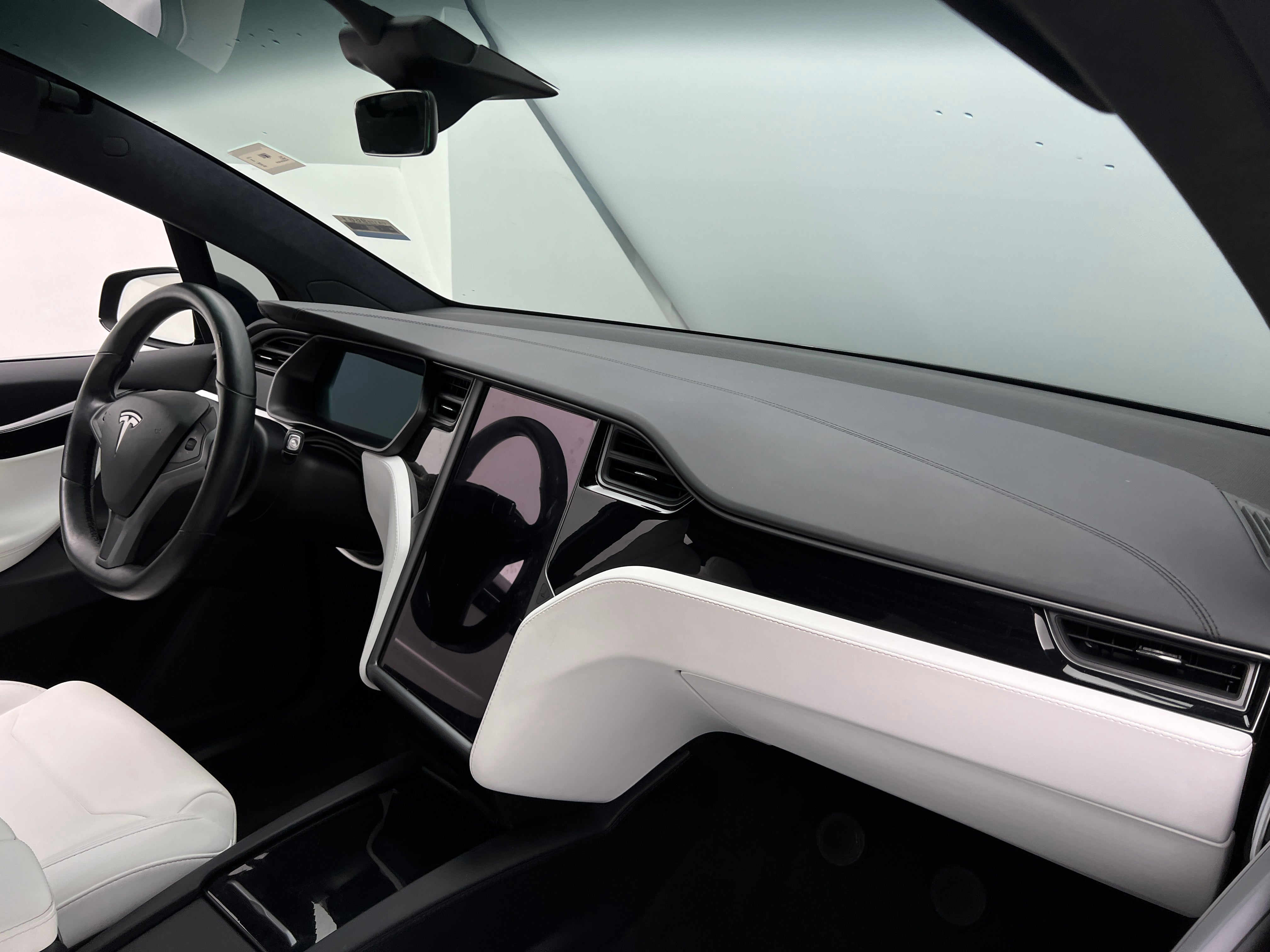 2019 Tesla Model X Standard Range 3