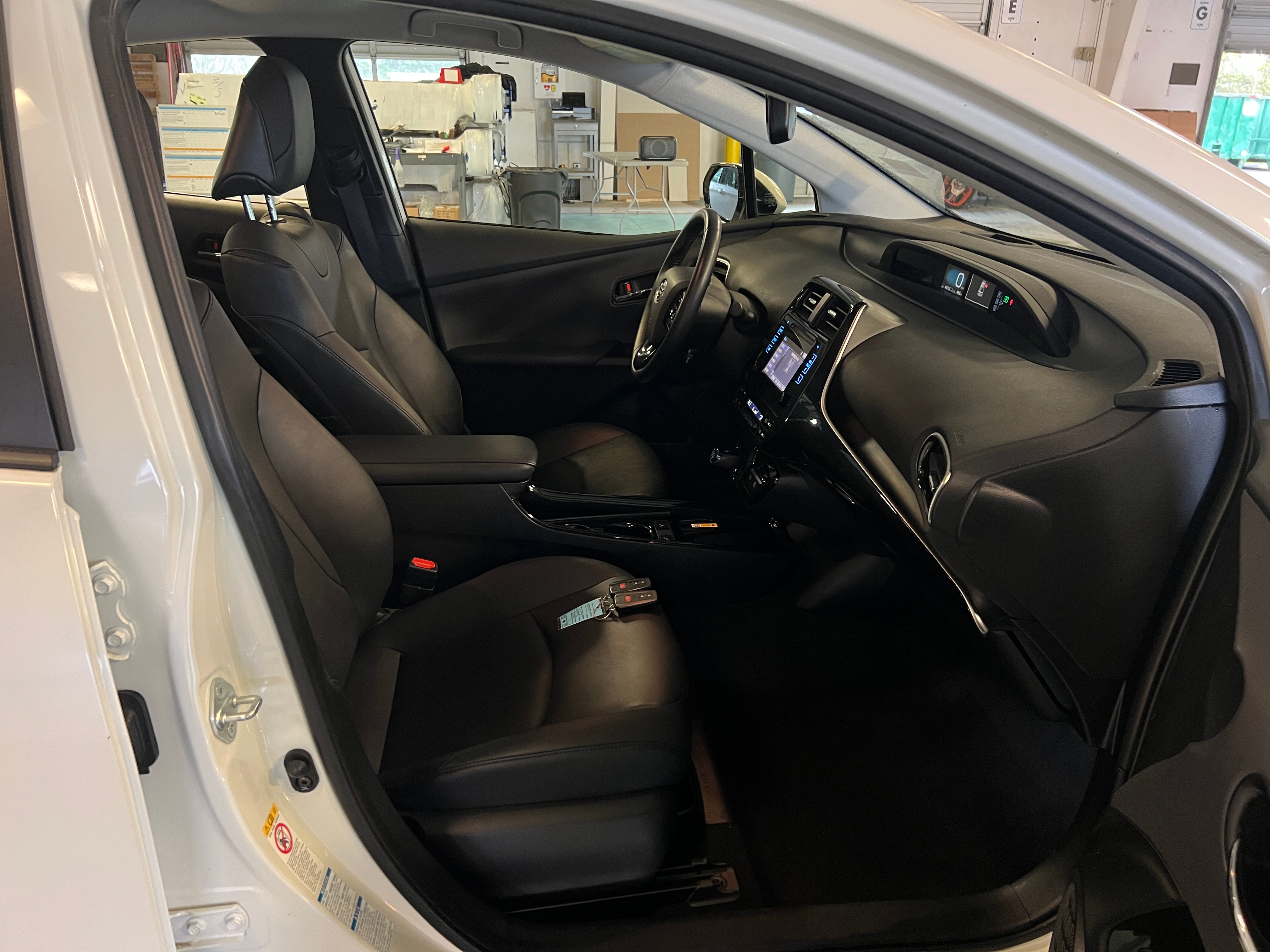 2019 Toyota Prius XLE 2