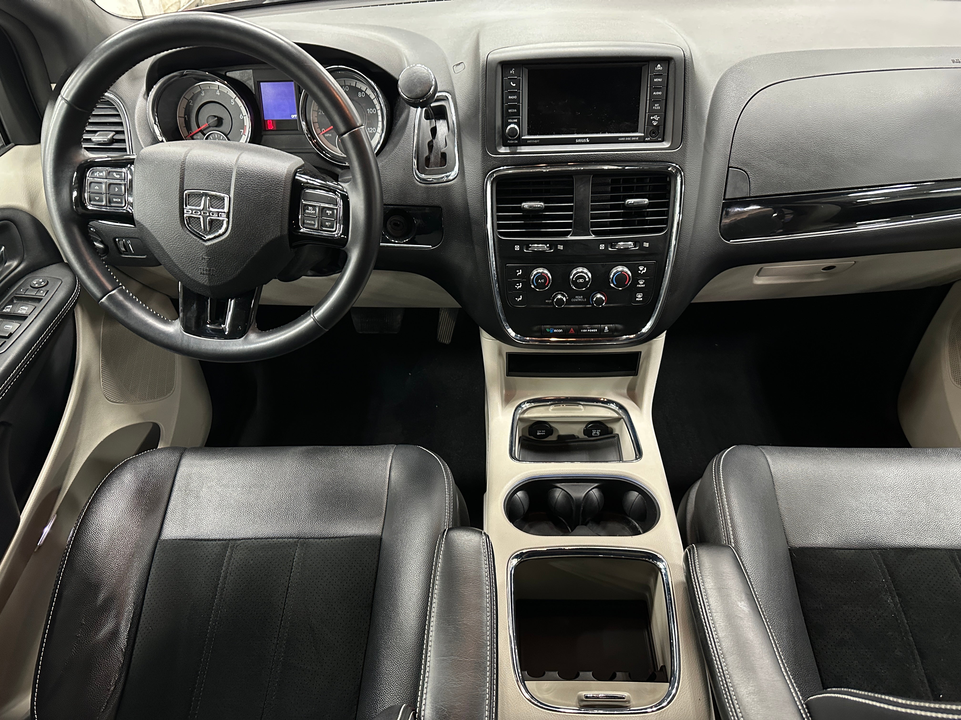 2017 Dodge Grand Caravan SXT 3