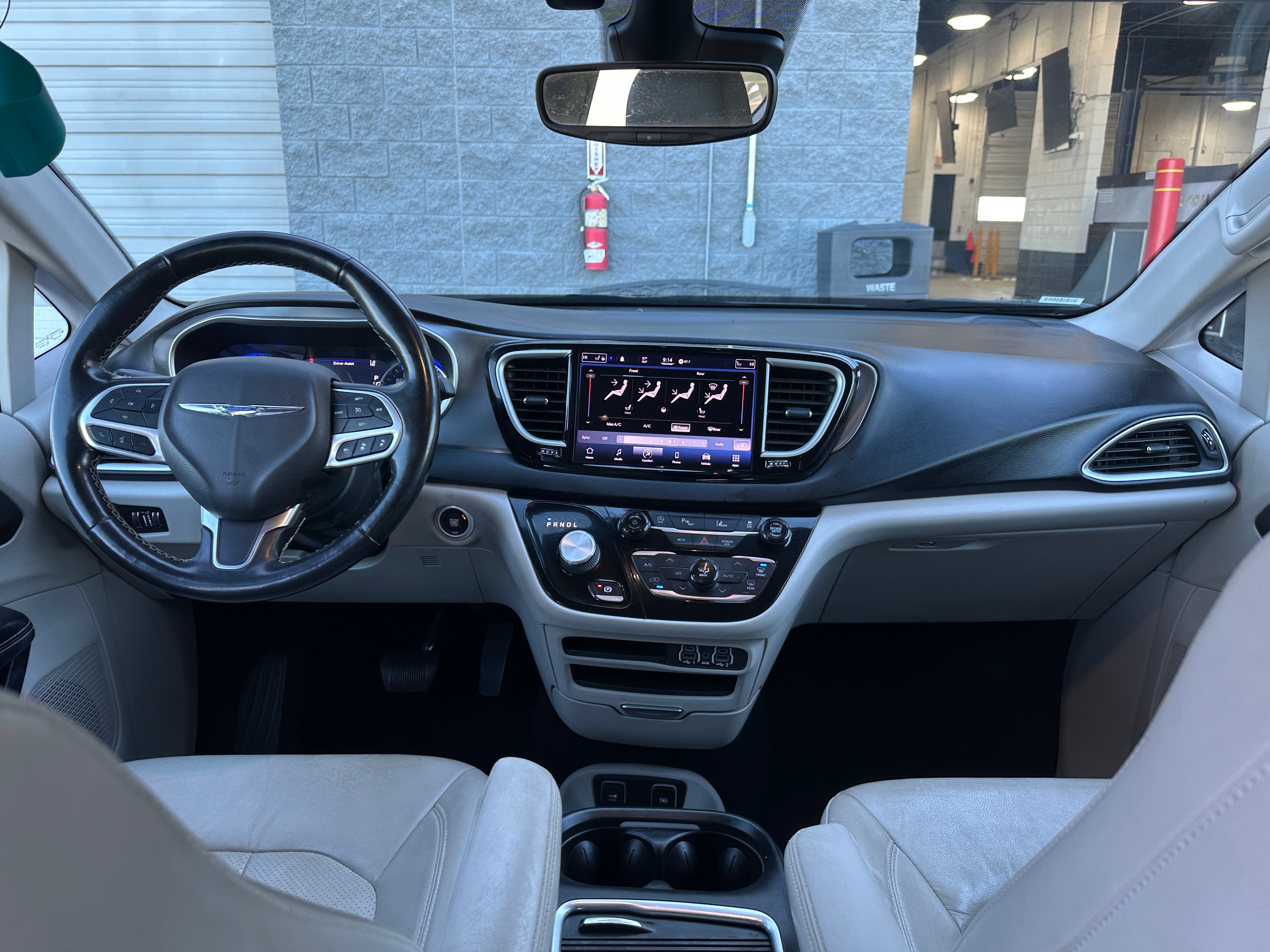 2021 Chrysler Pacifica Touring L 2