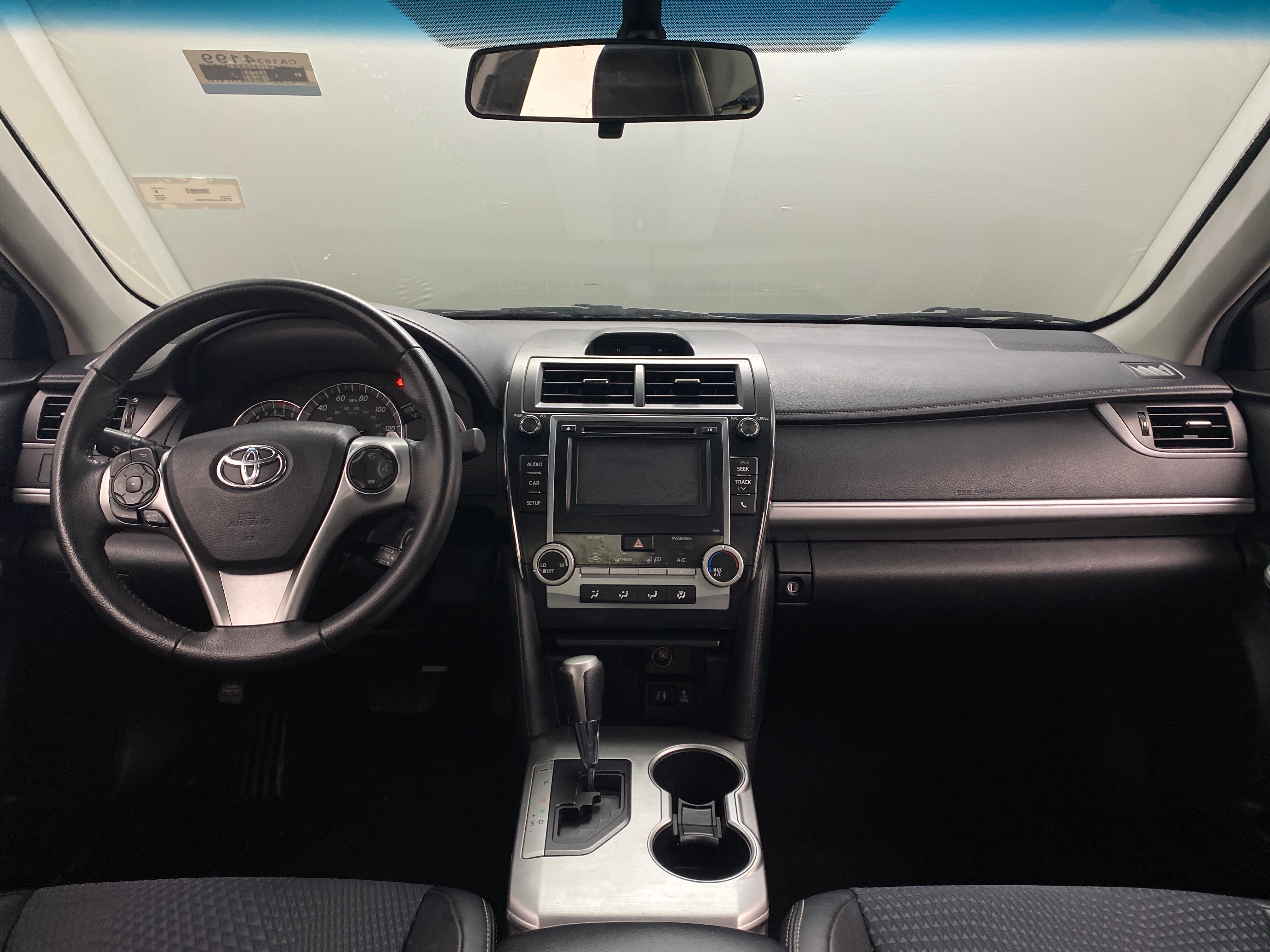 2014 Toyota Camry SE 3