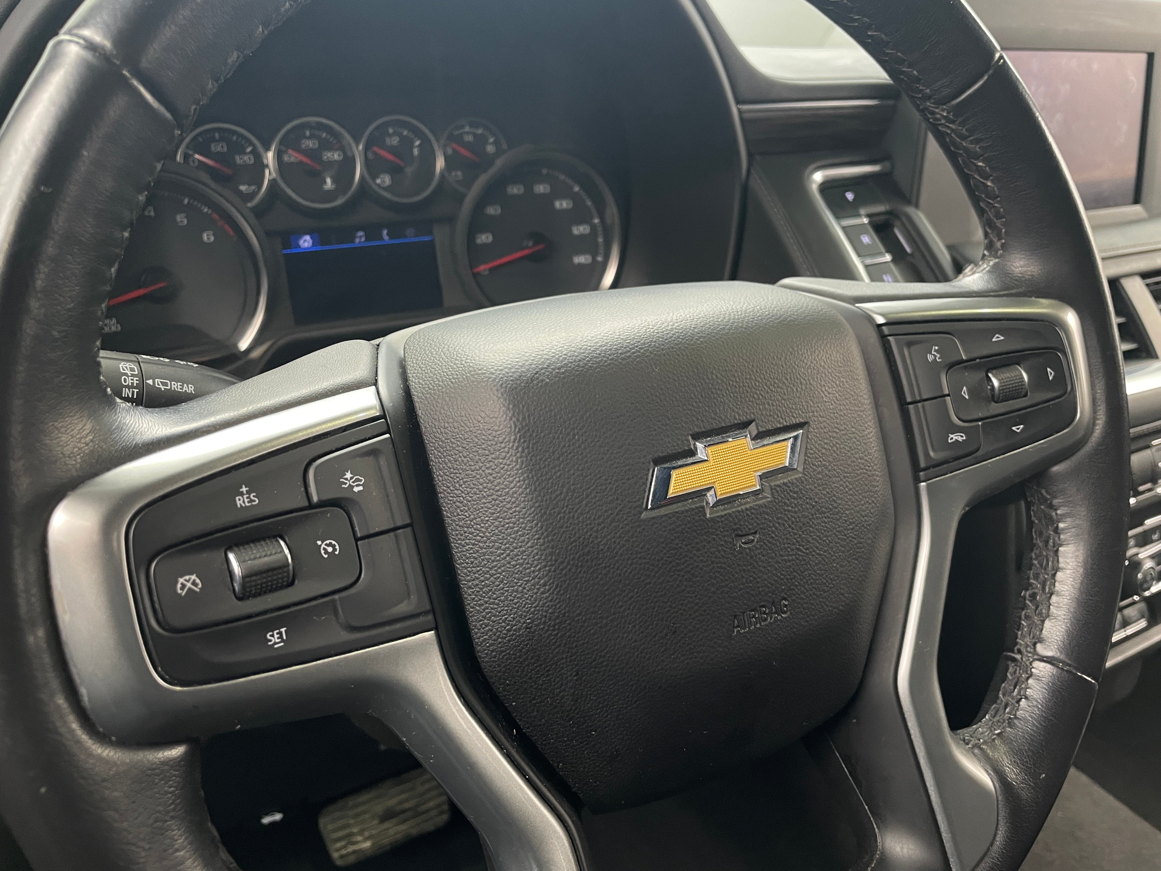 2022 Chevrolet Suburban LS 5