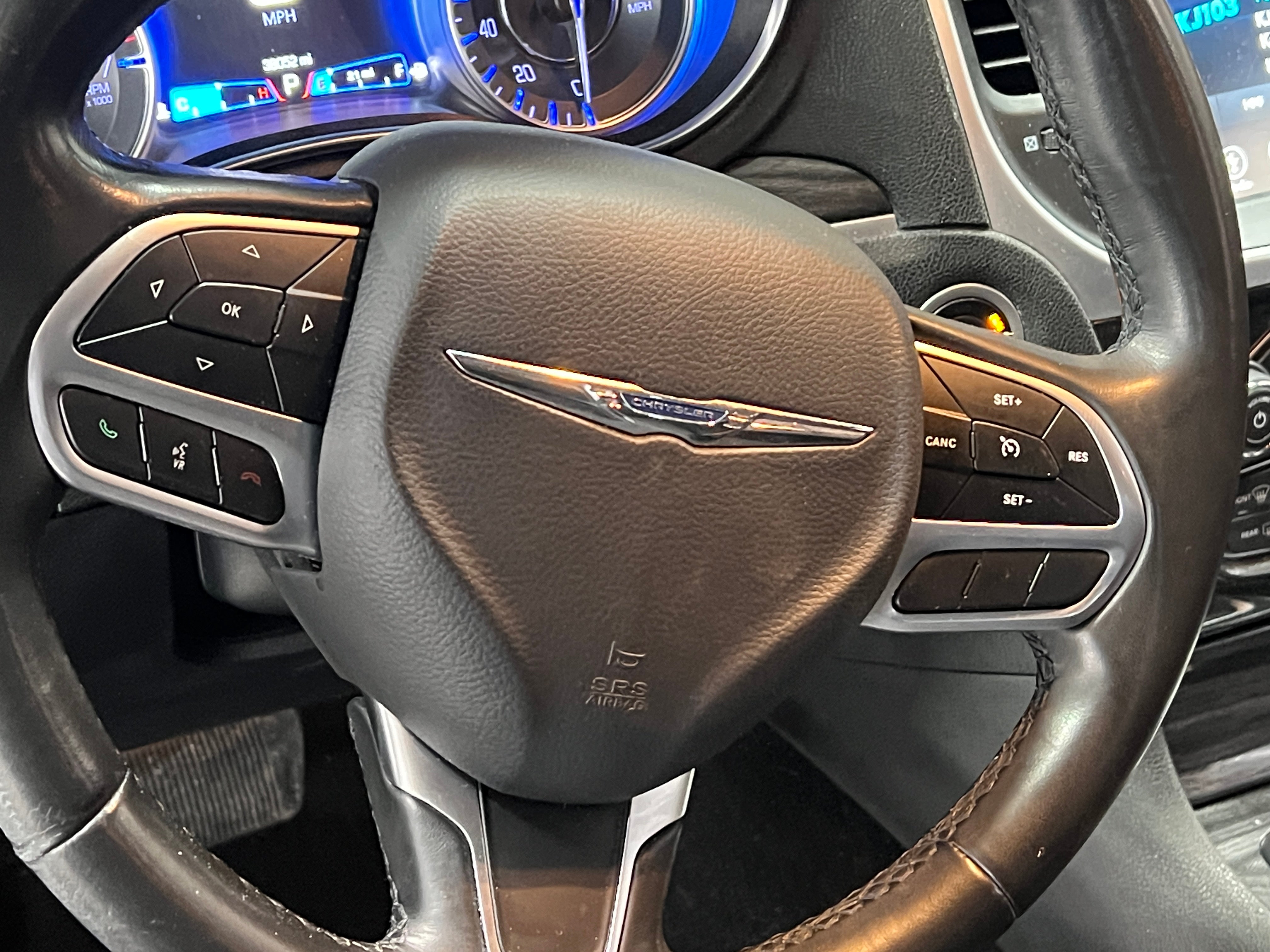 2019 Chrysler 300 Touring 5