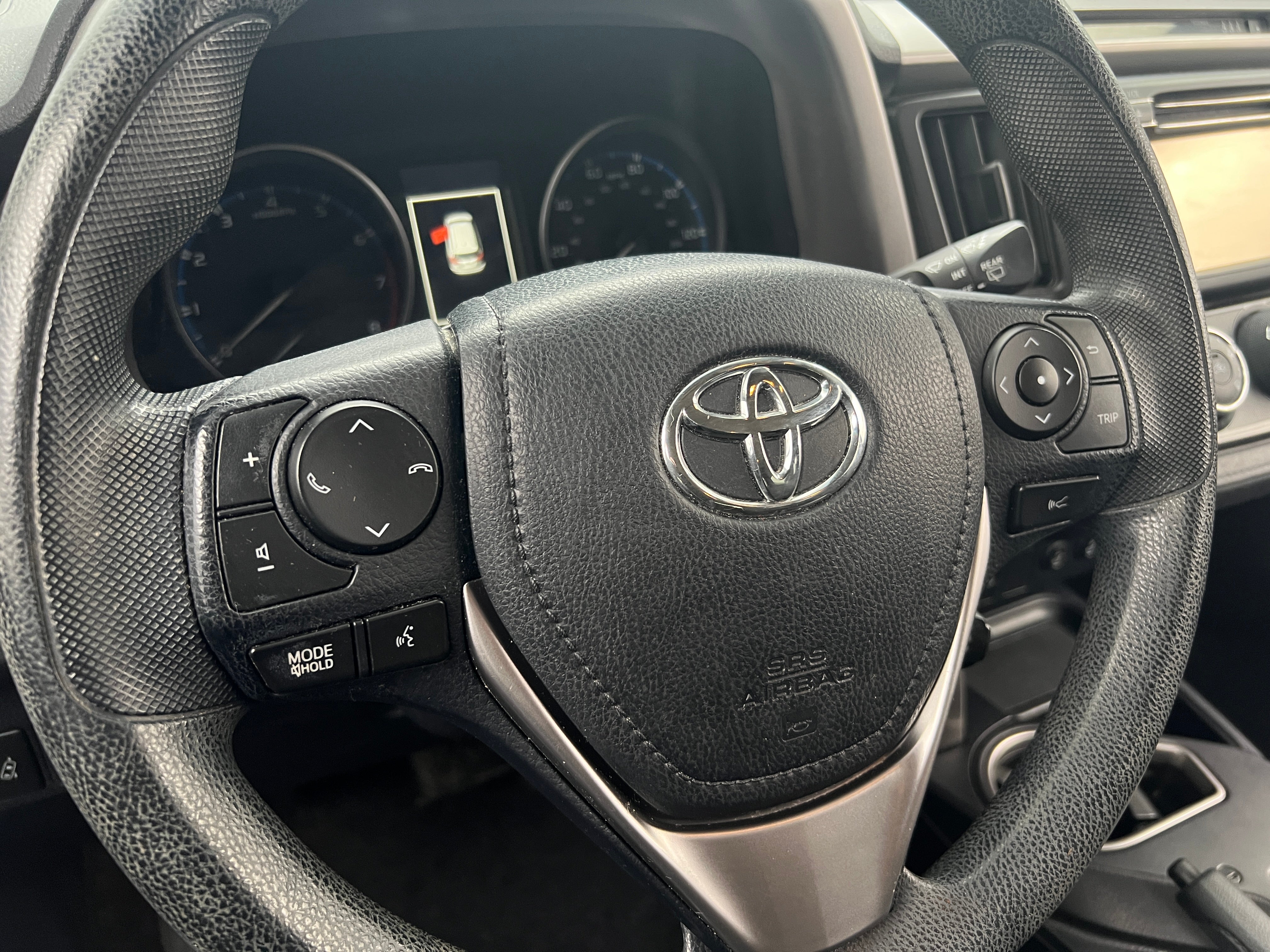 2018 Toyota RAV4 LE 5