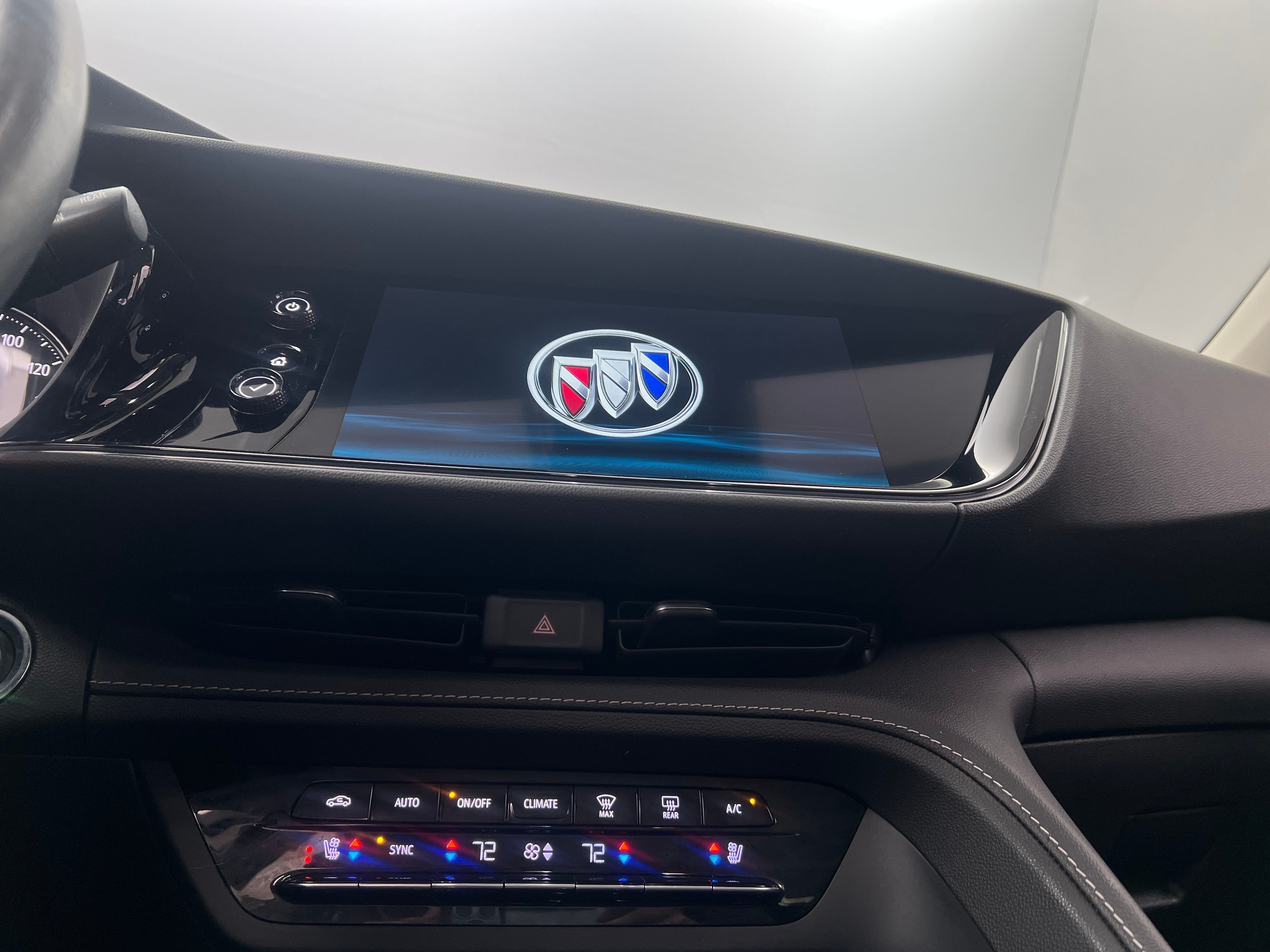 2022 Buick Envision Avenir 3