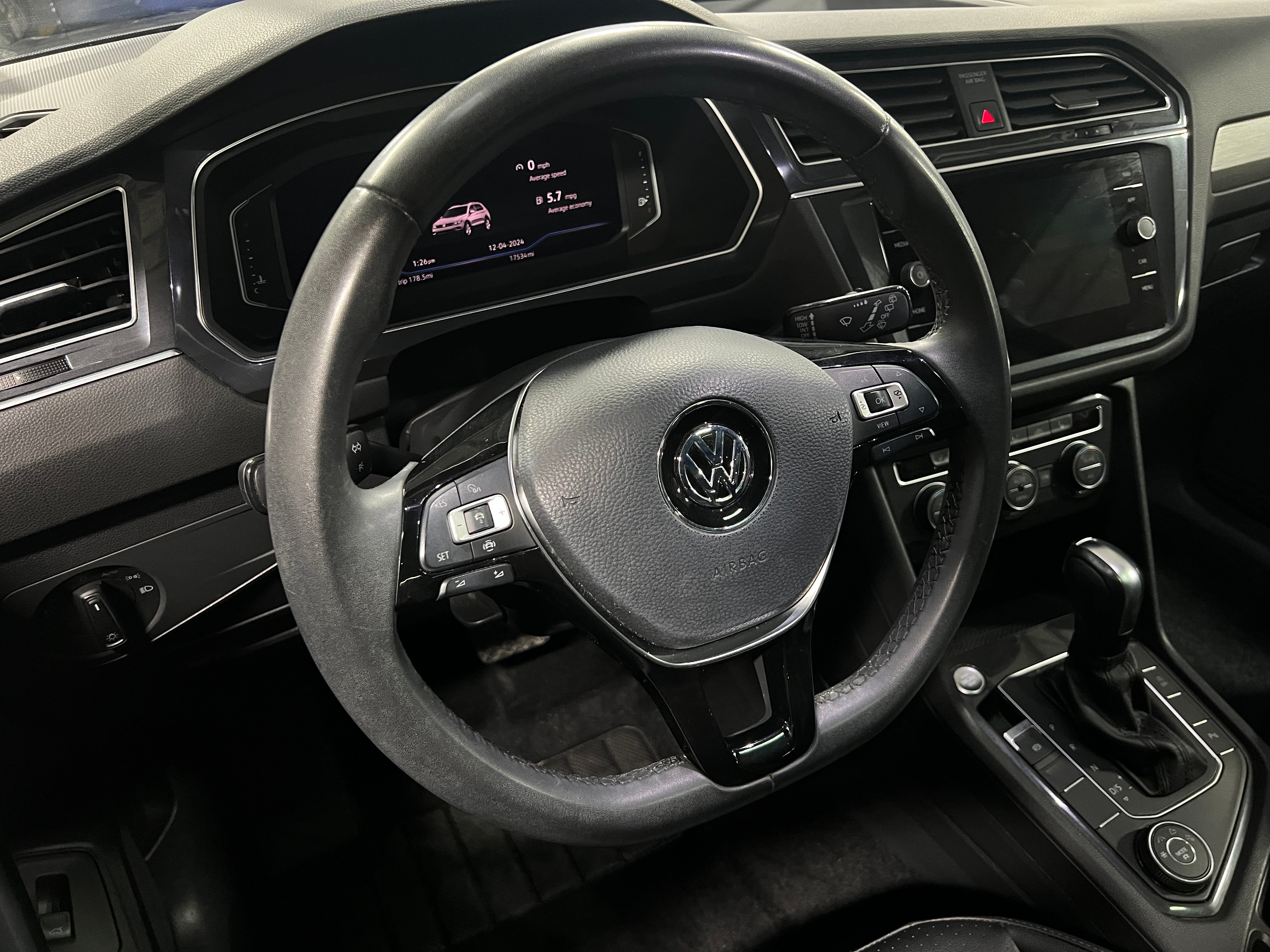 2020 Volkswagen Tiguan SEL 5