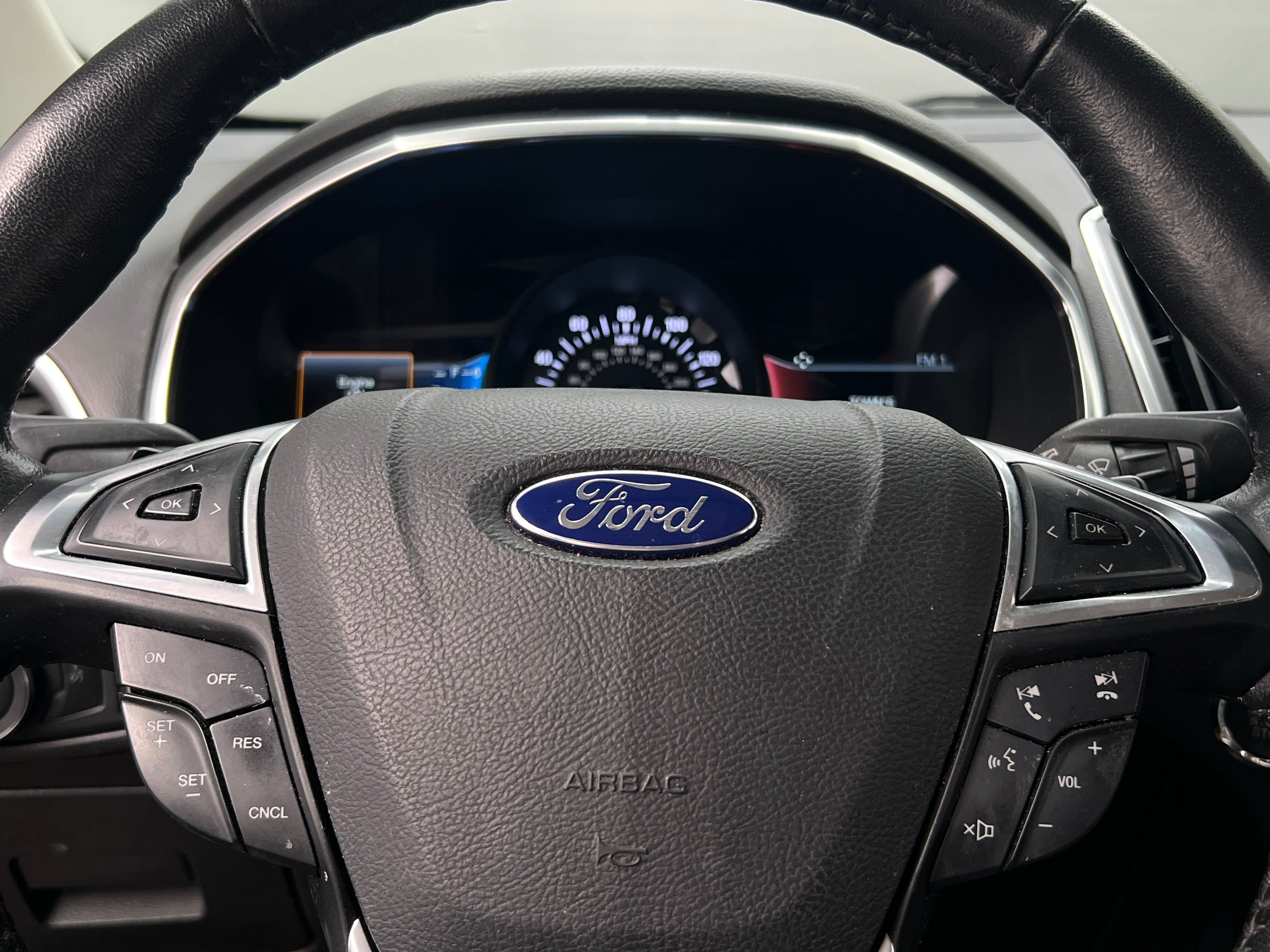 2015 Ford Edge Titanium 4