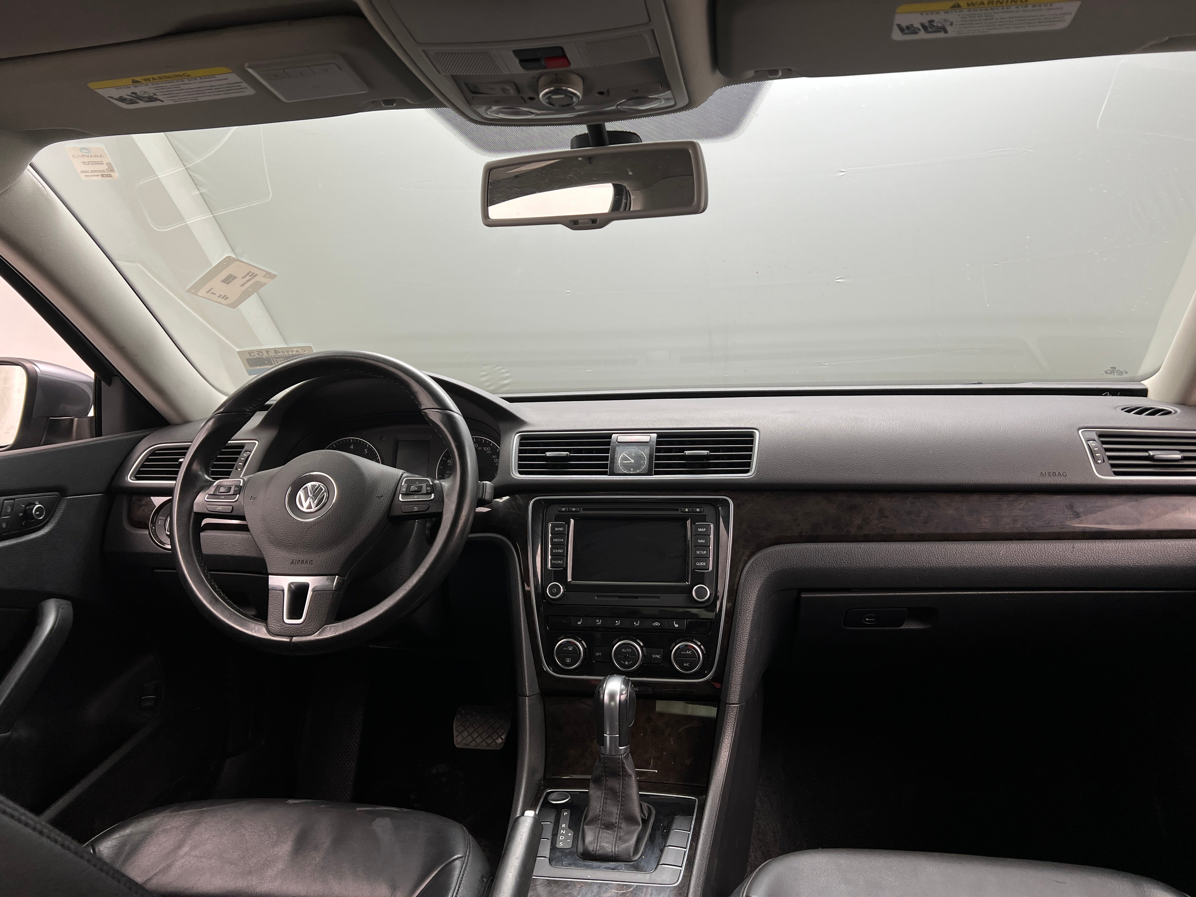 2015 Volkswagen Passat SEL 2