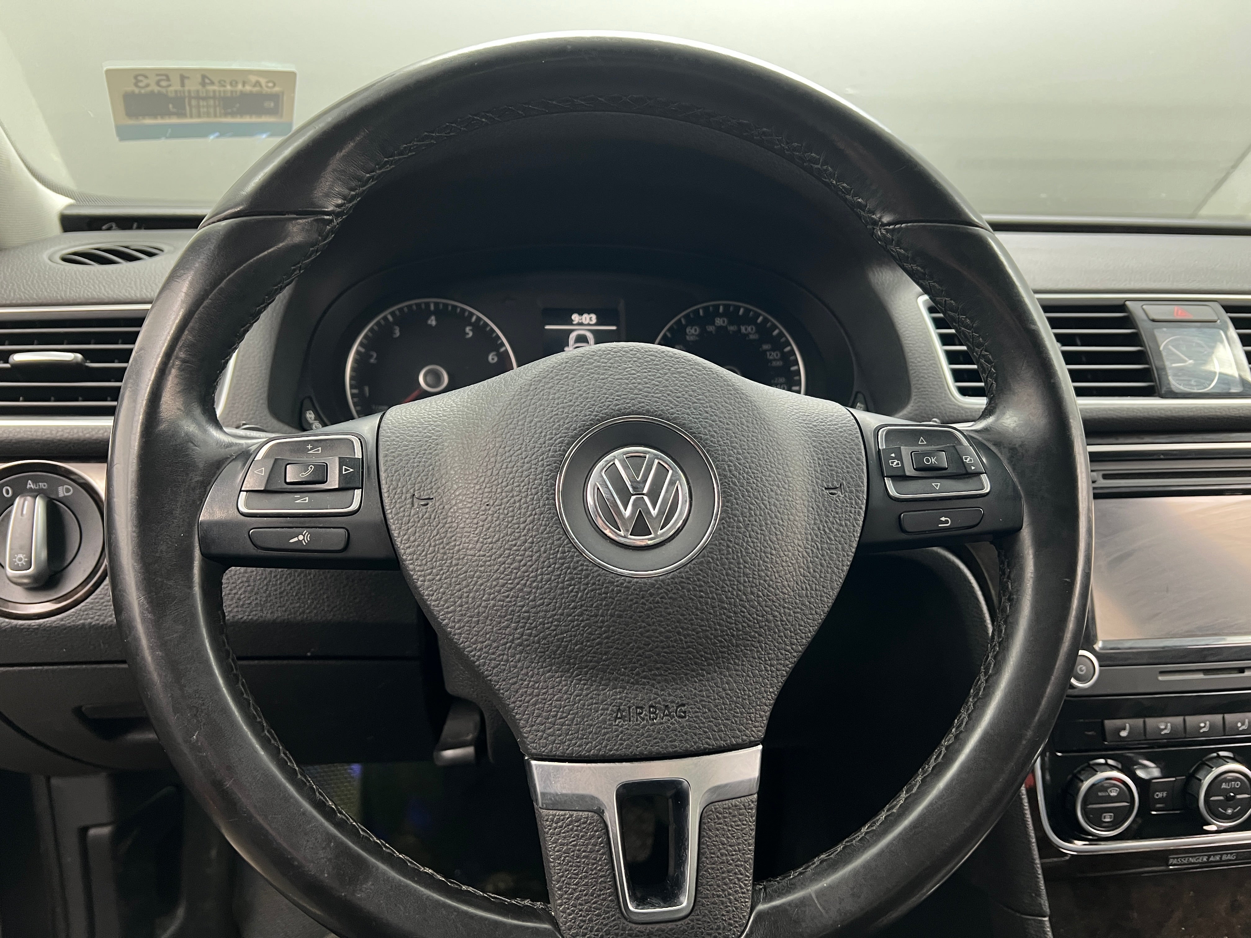 2015 Volkswagen Passat SEL 4