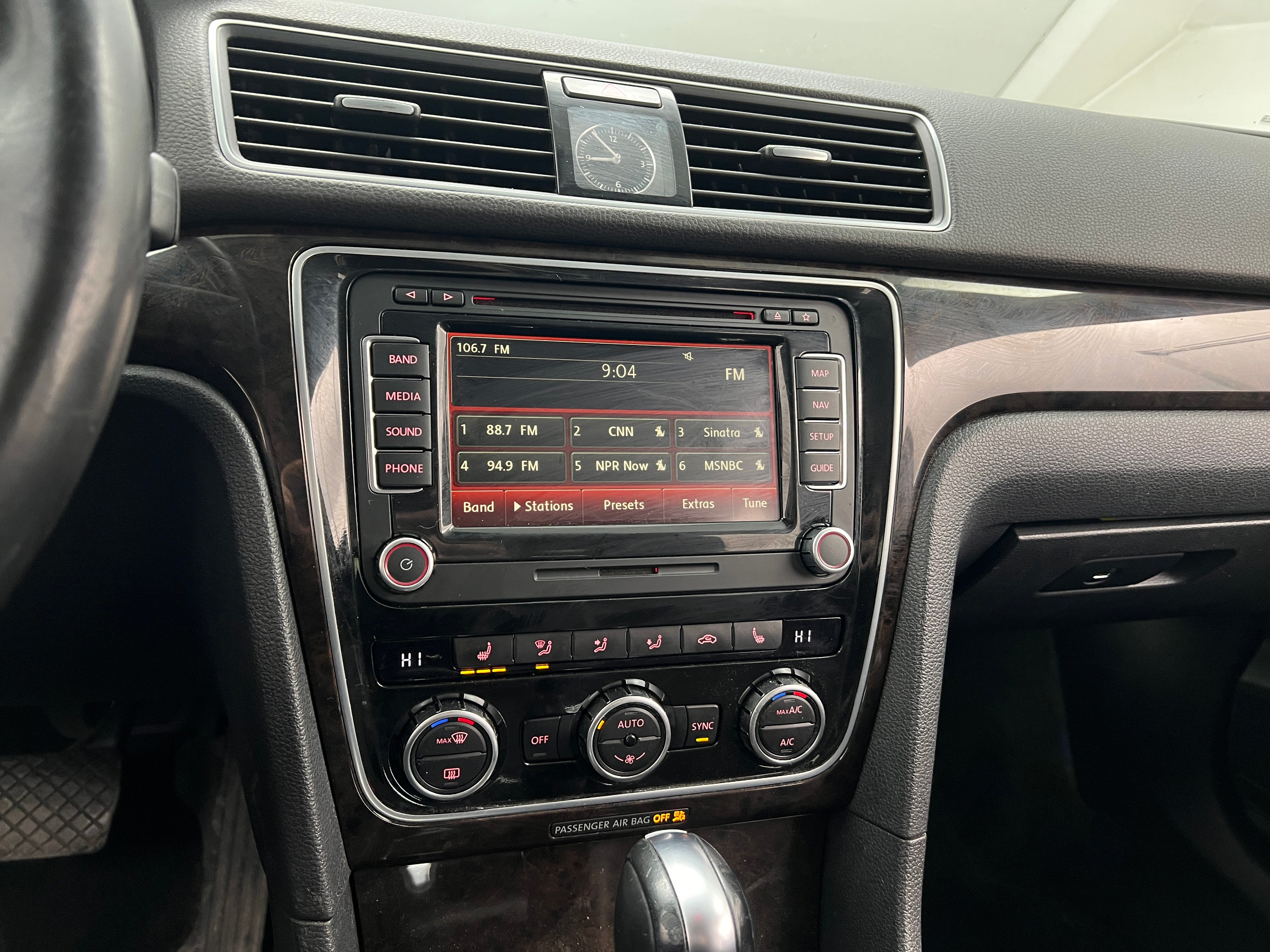 2015 Volkswagen Passat SEL 3