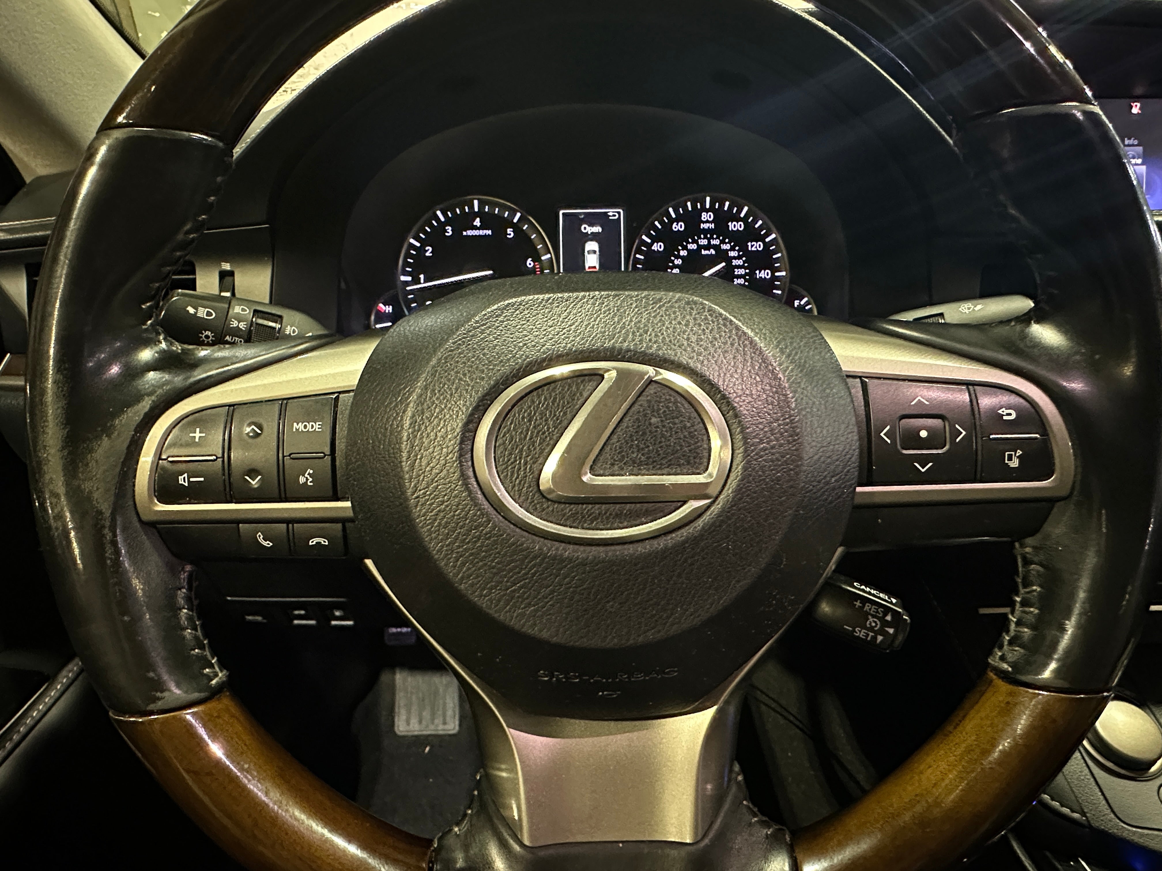 2016 Lexus ES 350 5