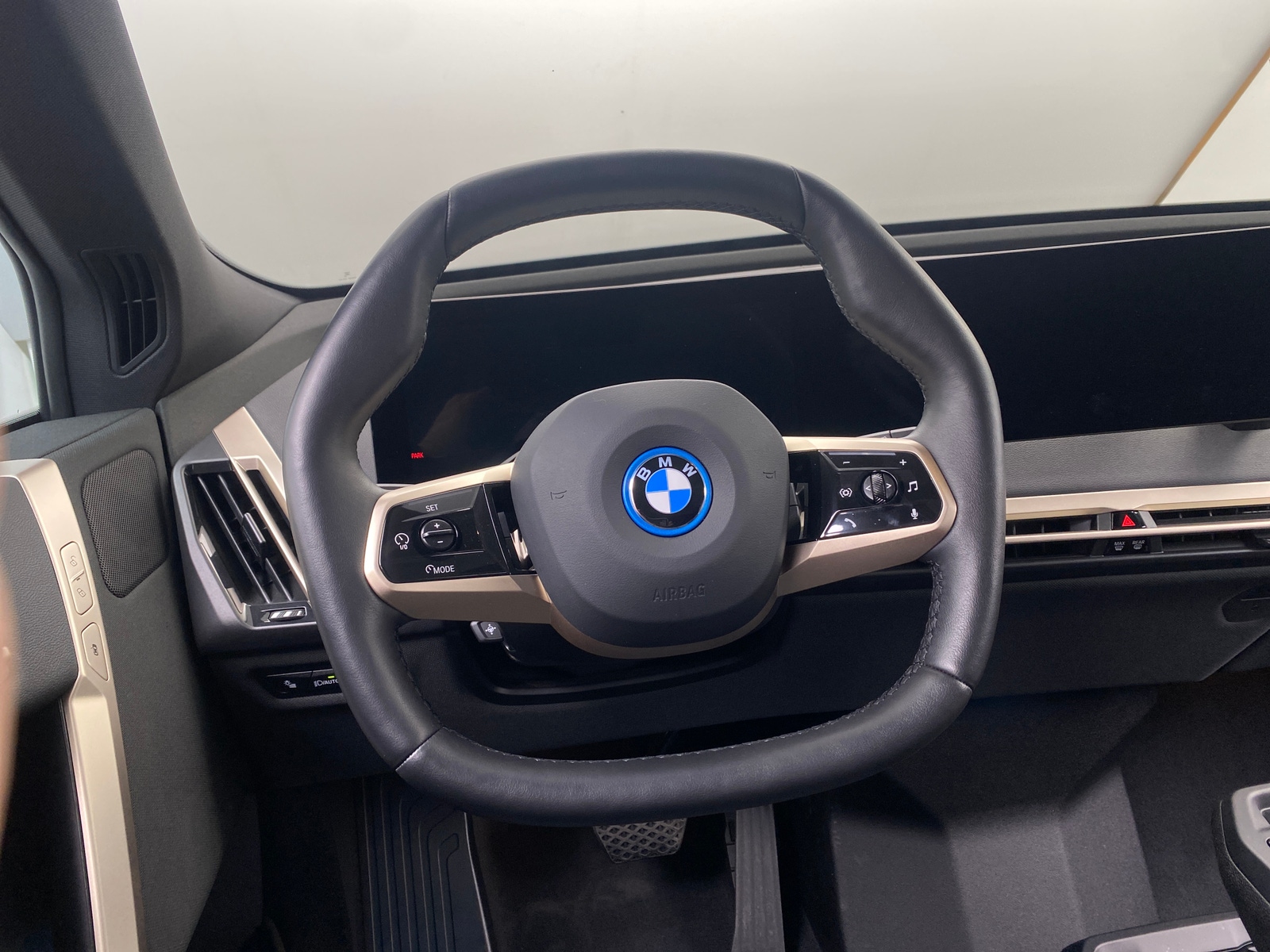 Thumbnail: 2024 BMW iX - 5