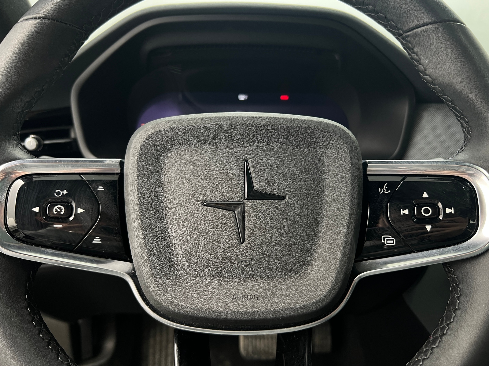 Thumbnail: 2022 Polestar 2 - 5