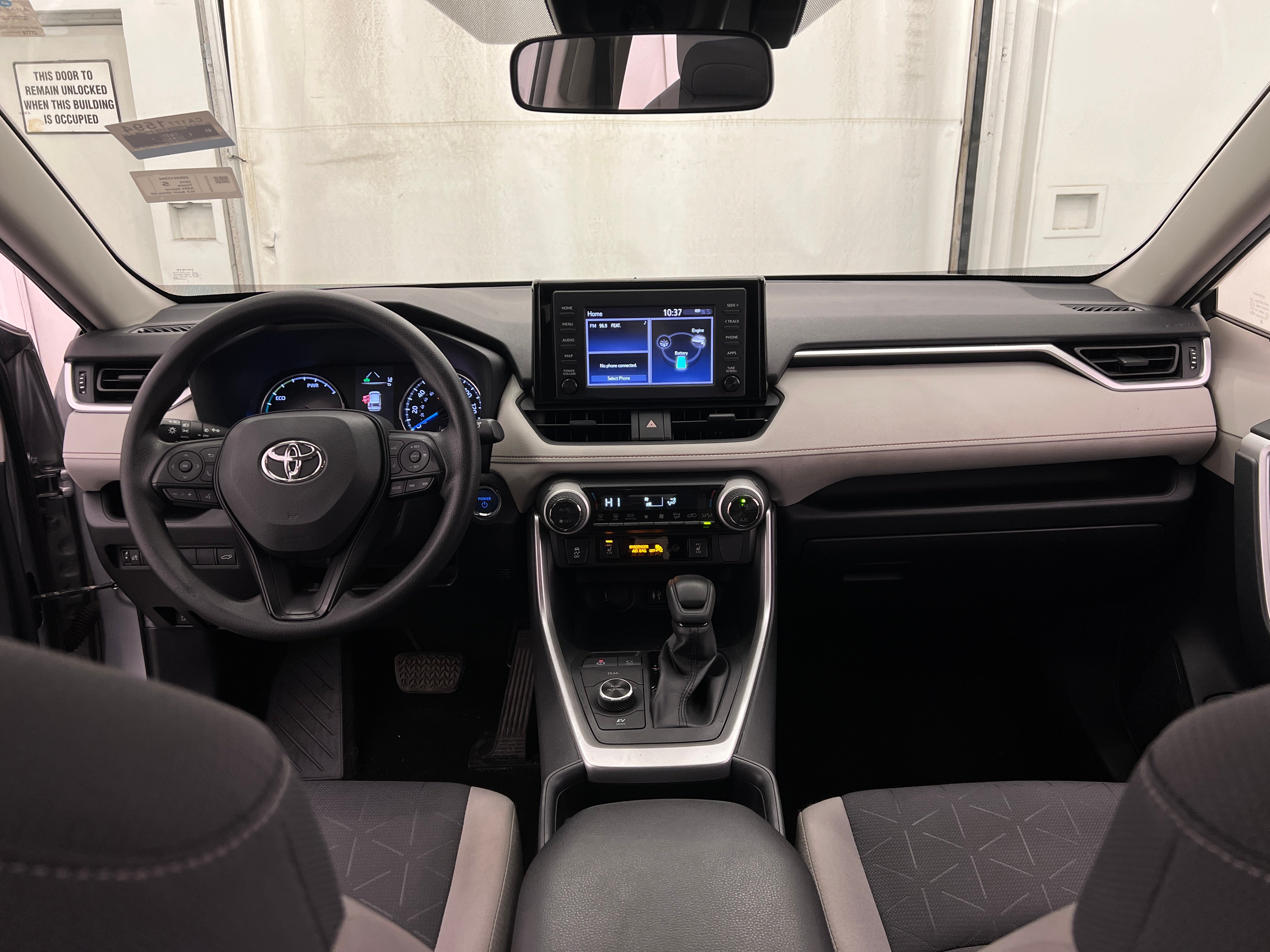 2019 Toyota RAV4 XLE 3