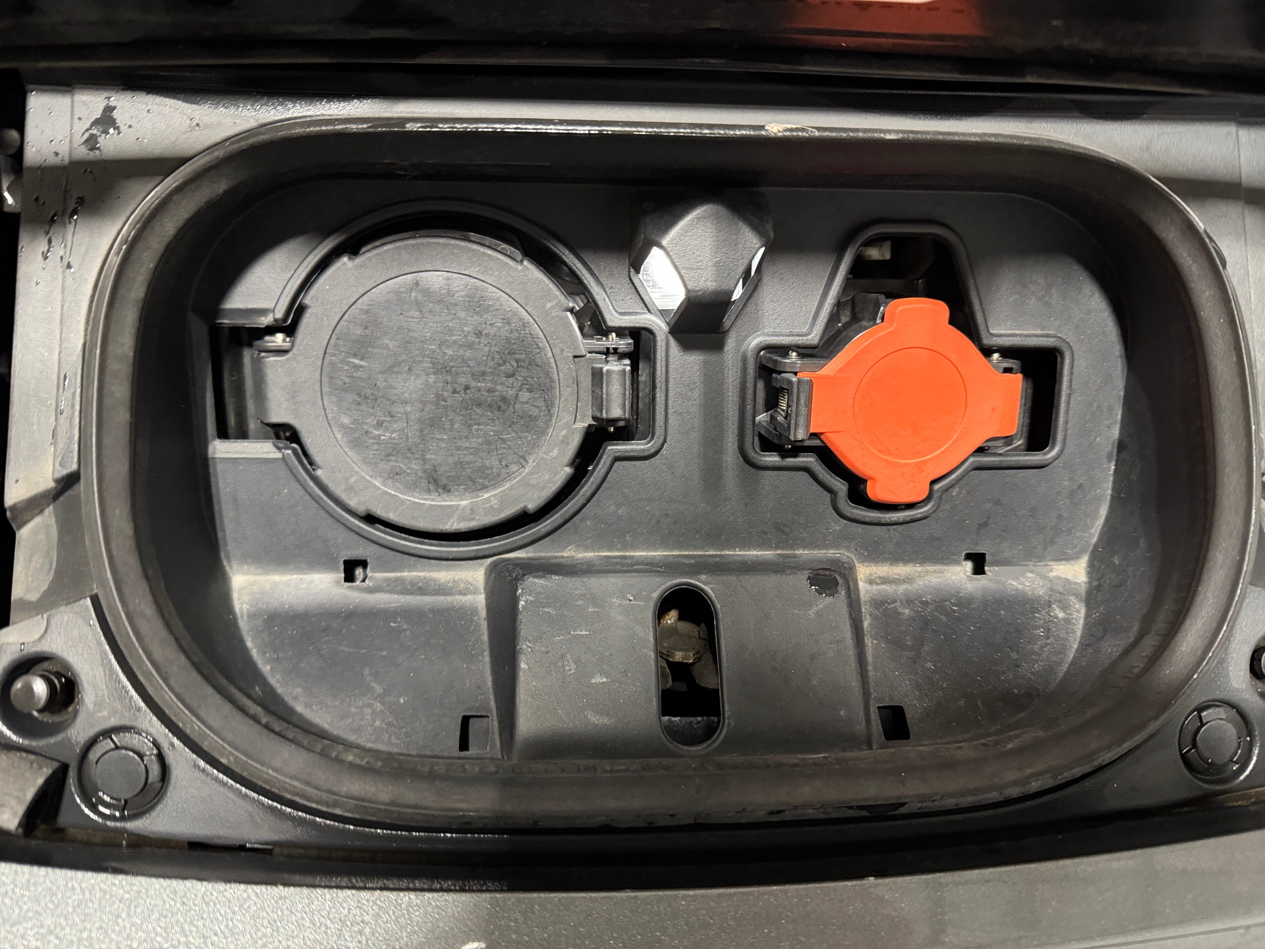 Used 2020 Nissan Leaf SV with VIN 1N4AZ1CP2LC305842 for sale in Oak Creek, WI