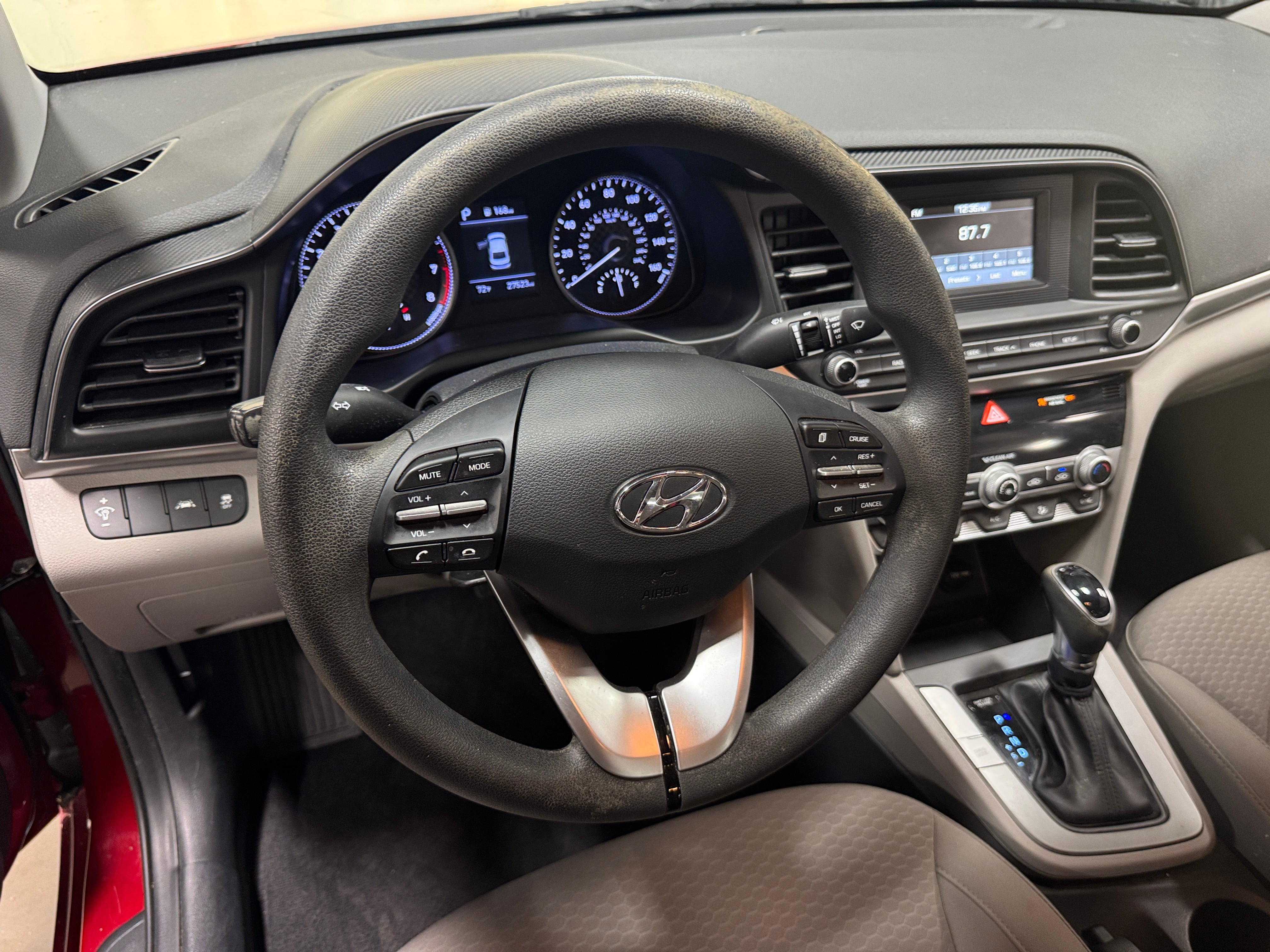 2020 Hyundai Elantra SE 3