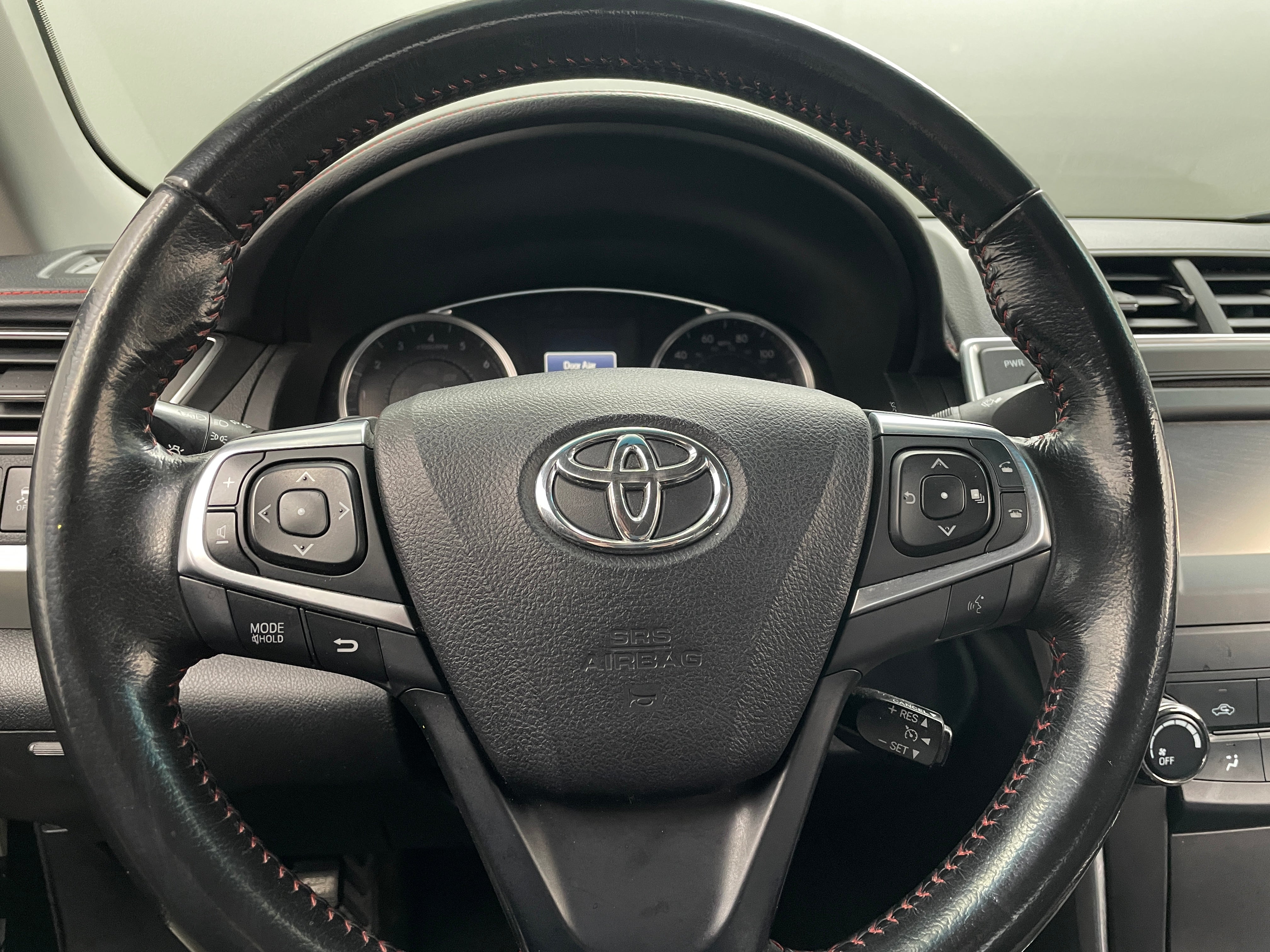 2016 Toyota Camry SE 5