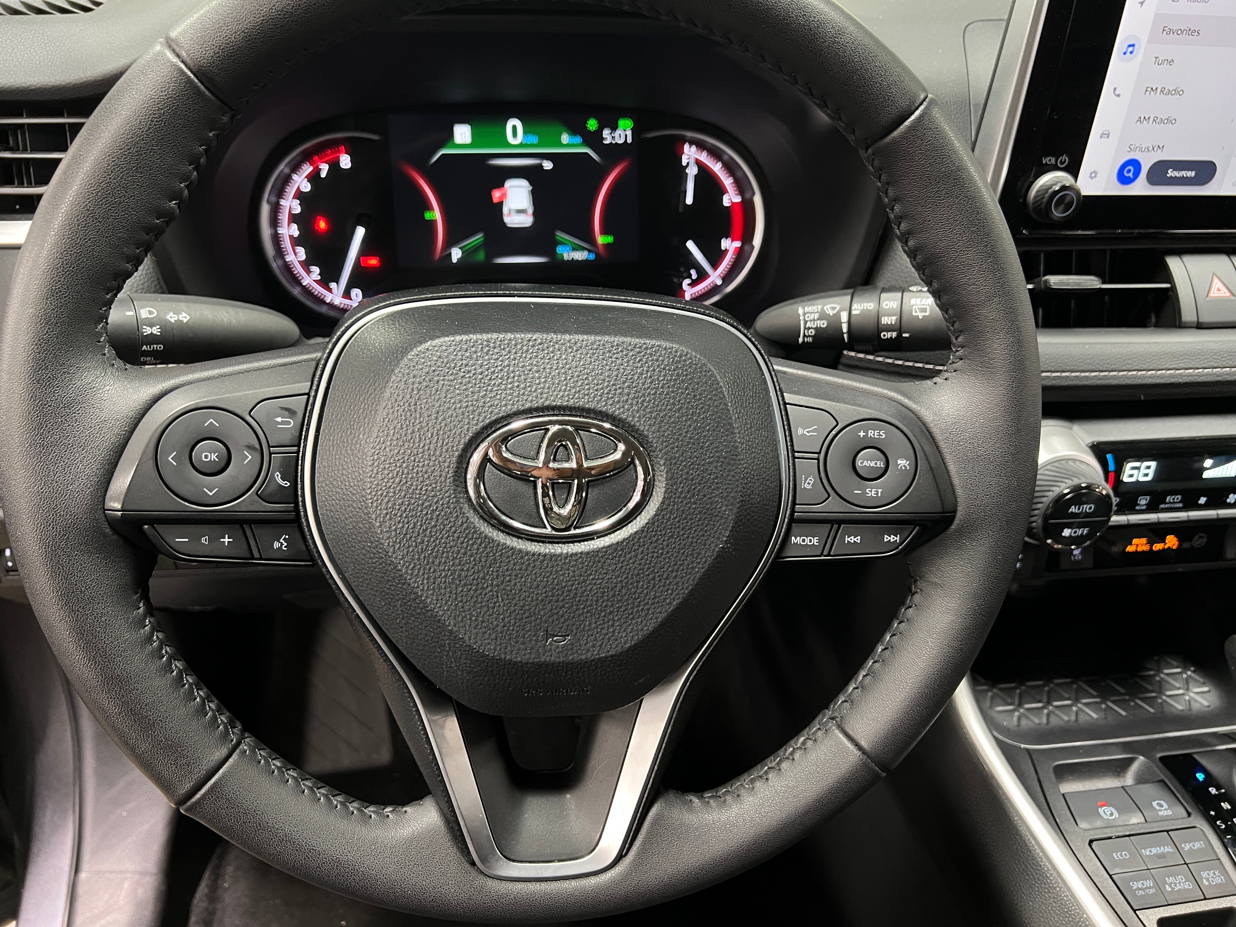 2024 Toyota RAV4 XLE 5