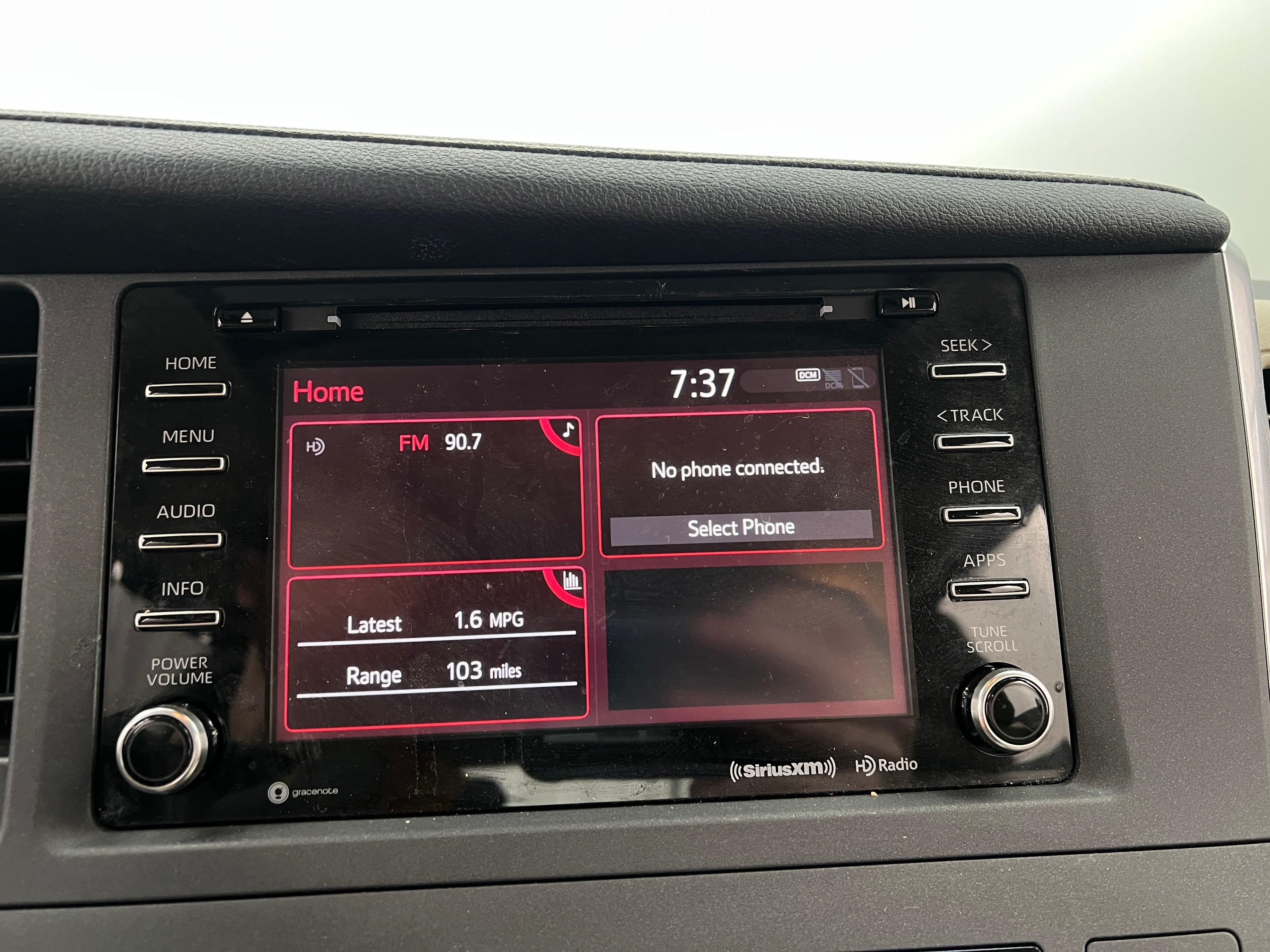 2018 Toyota Sienna XLE 3