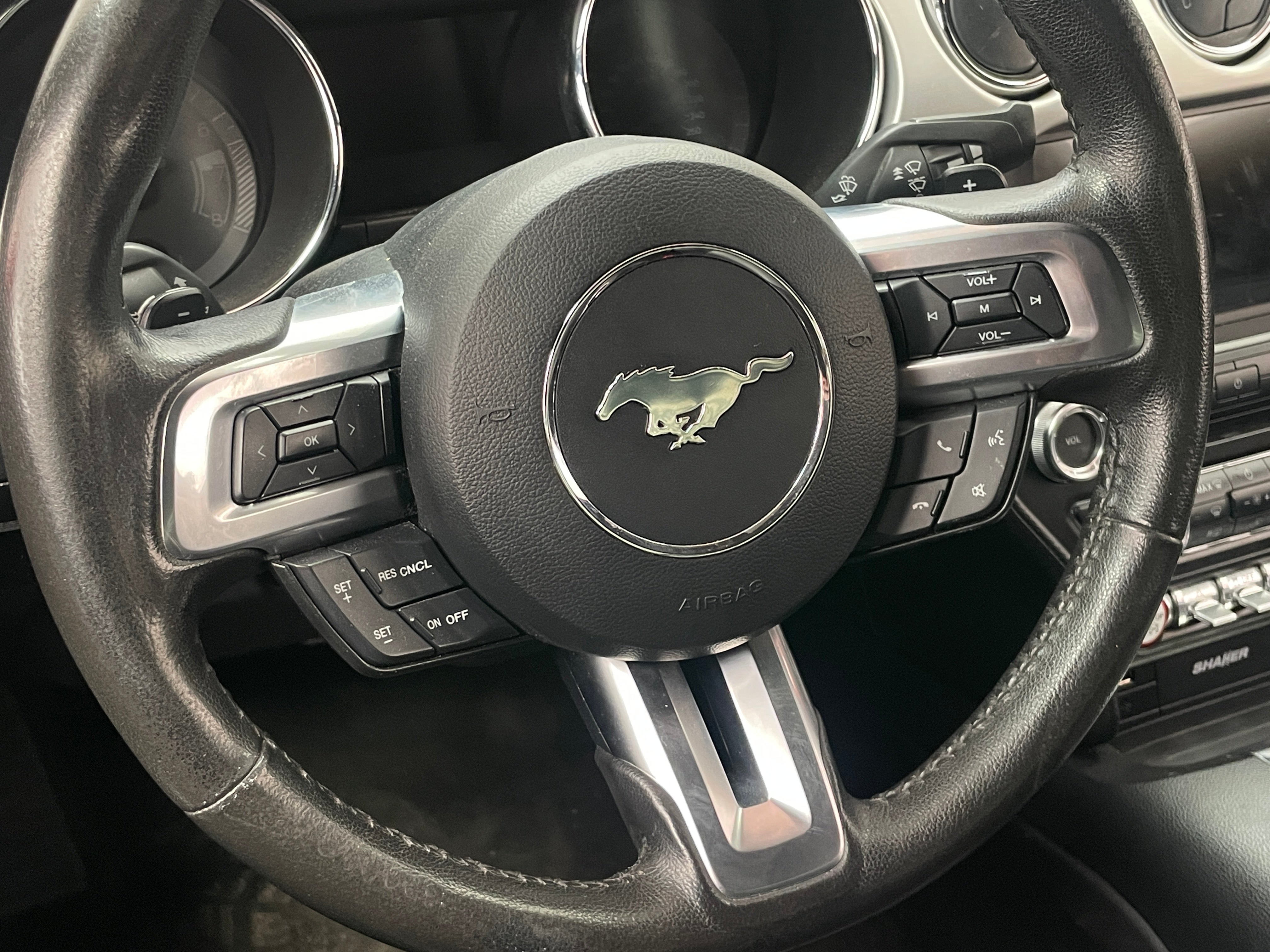 2016 Ford Mustang  3