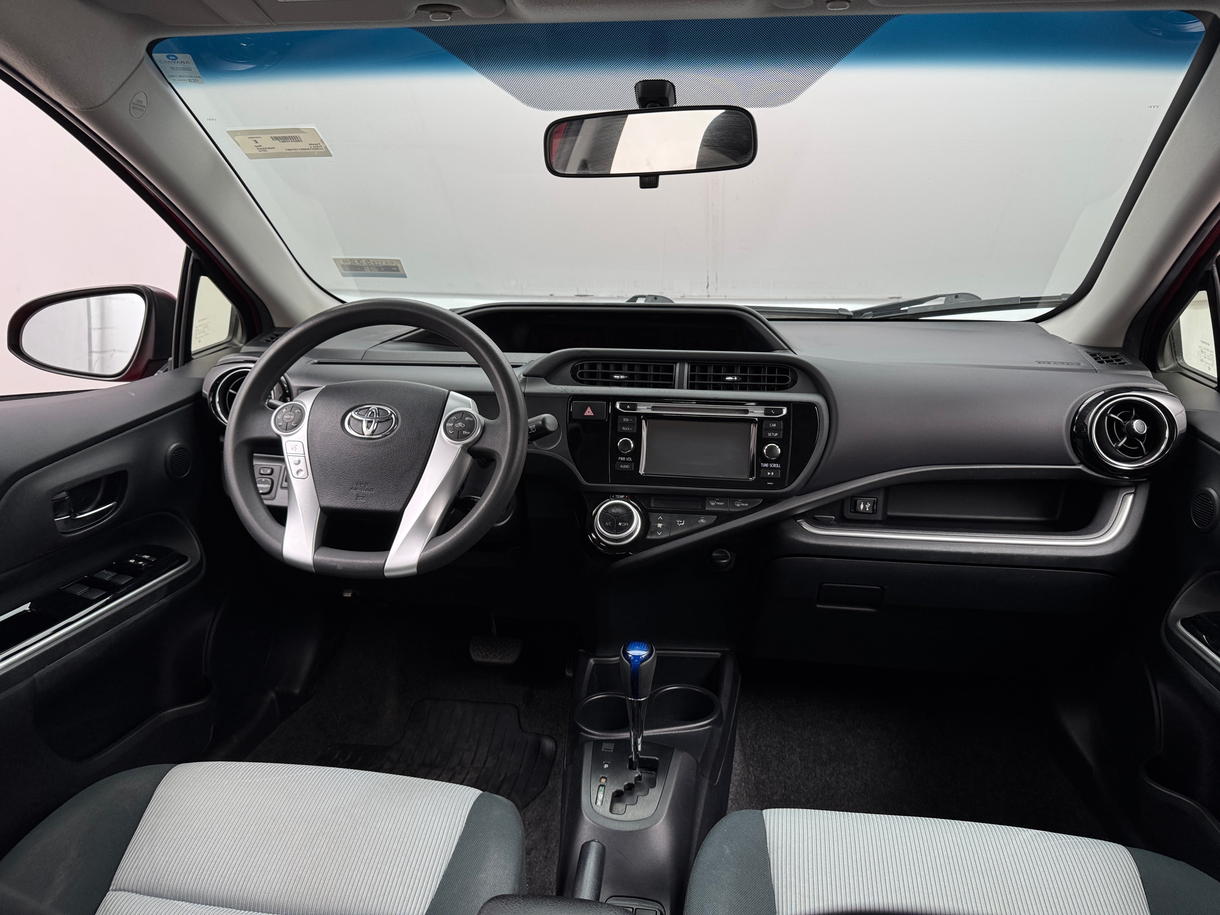 2016 Toyota Prius c Two 3