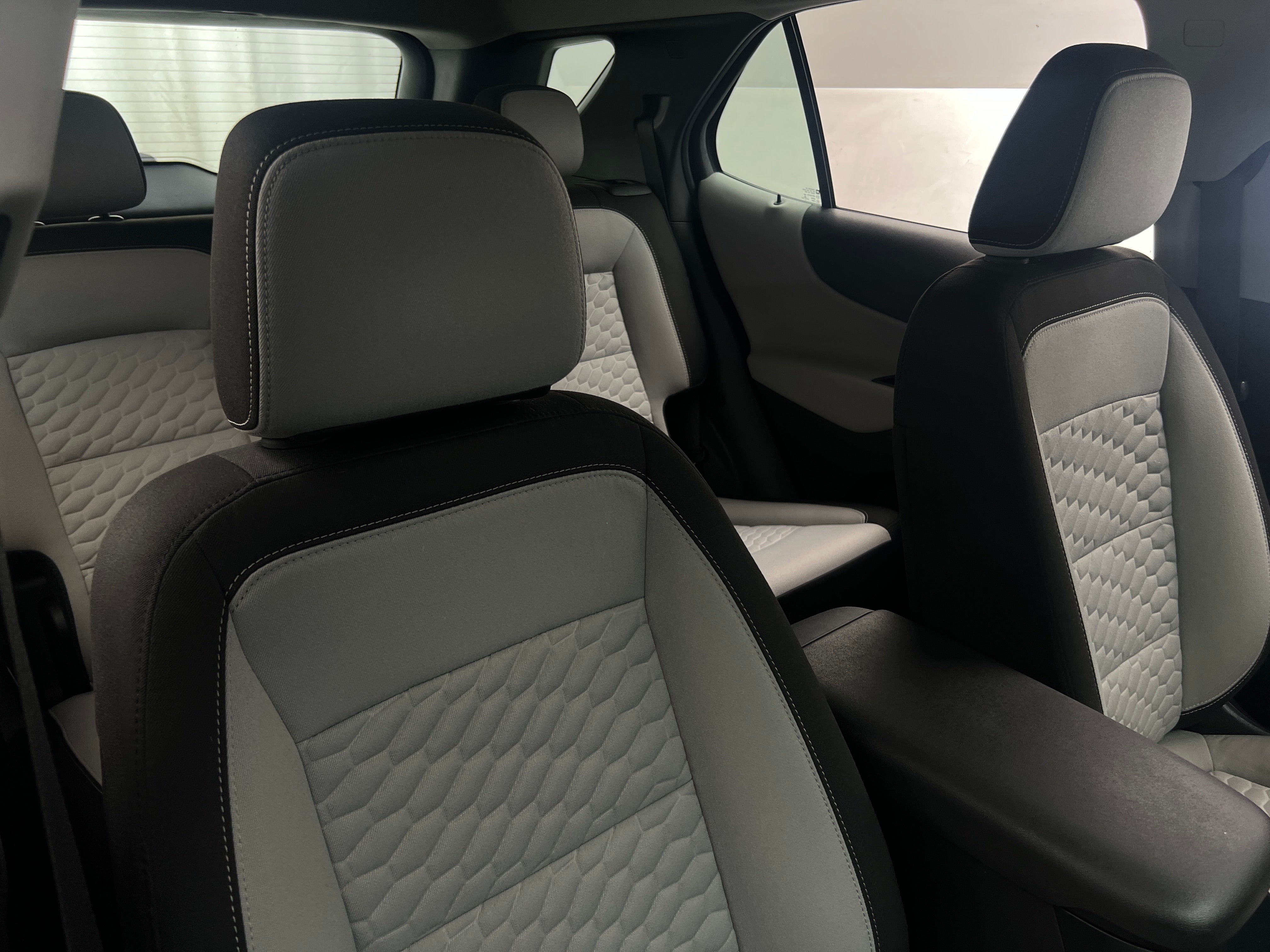 2018 Chevrolet Equinox LS 2