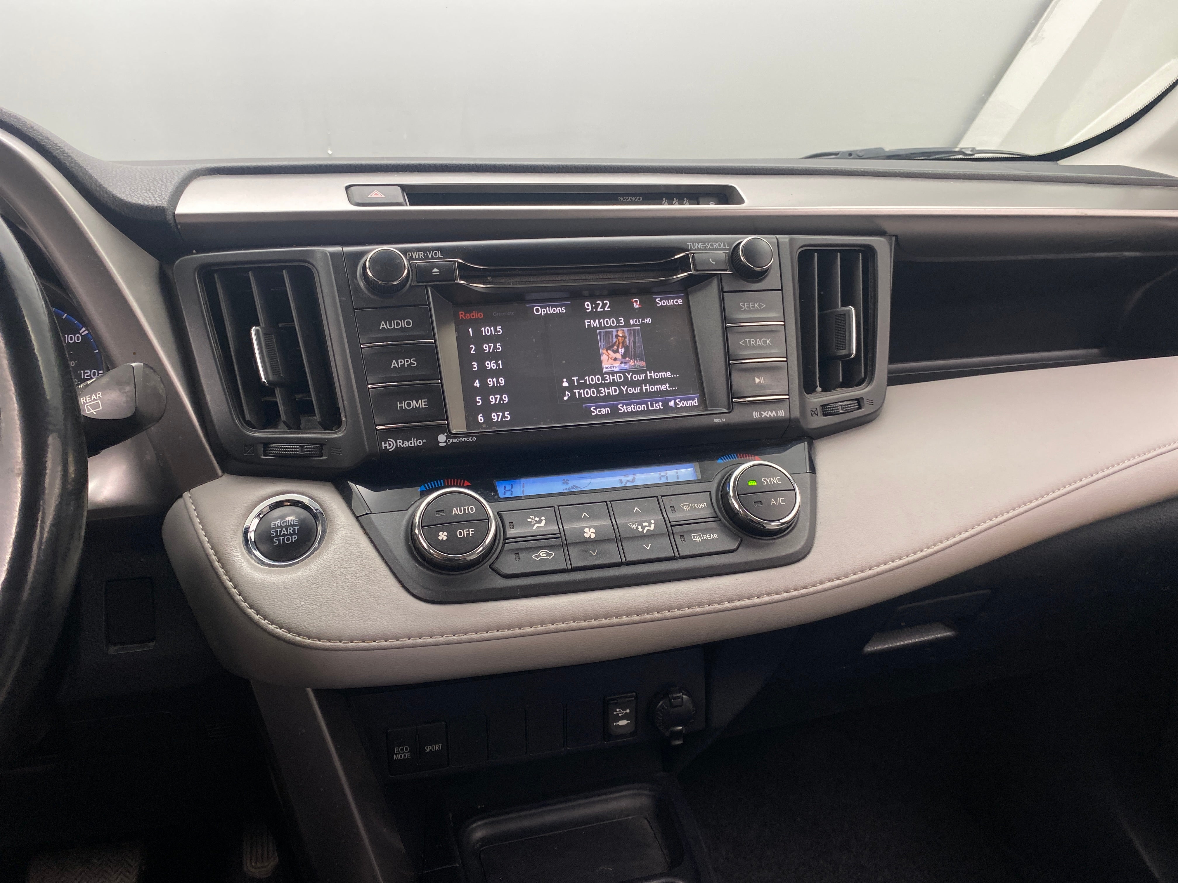 2018 Toyota RAV4 XLE 4