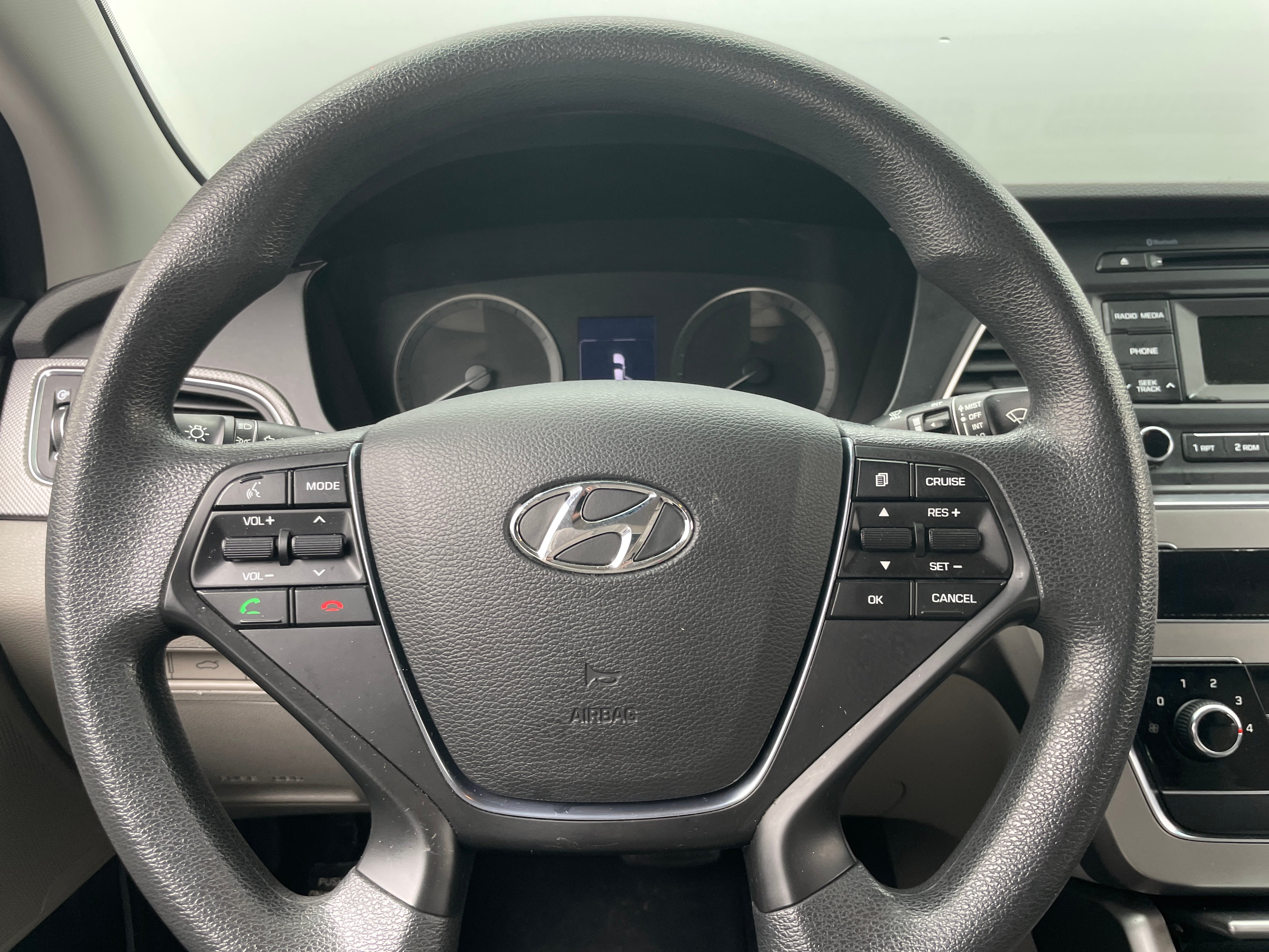 2017 Hyundai Sonata Base 5