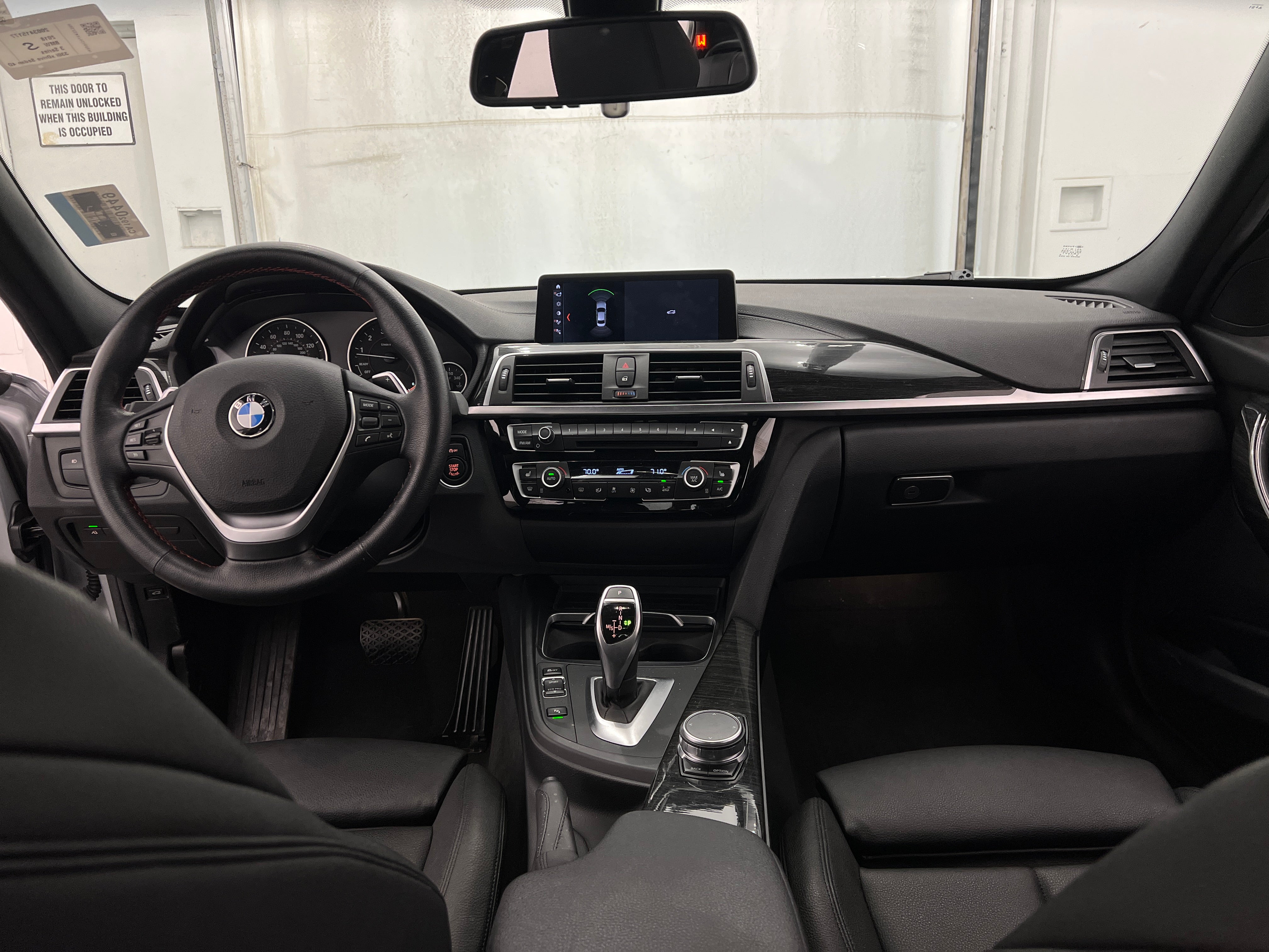 2018 BMW 3 Series 330i xDrive 3