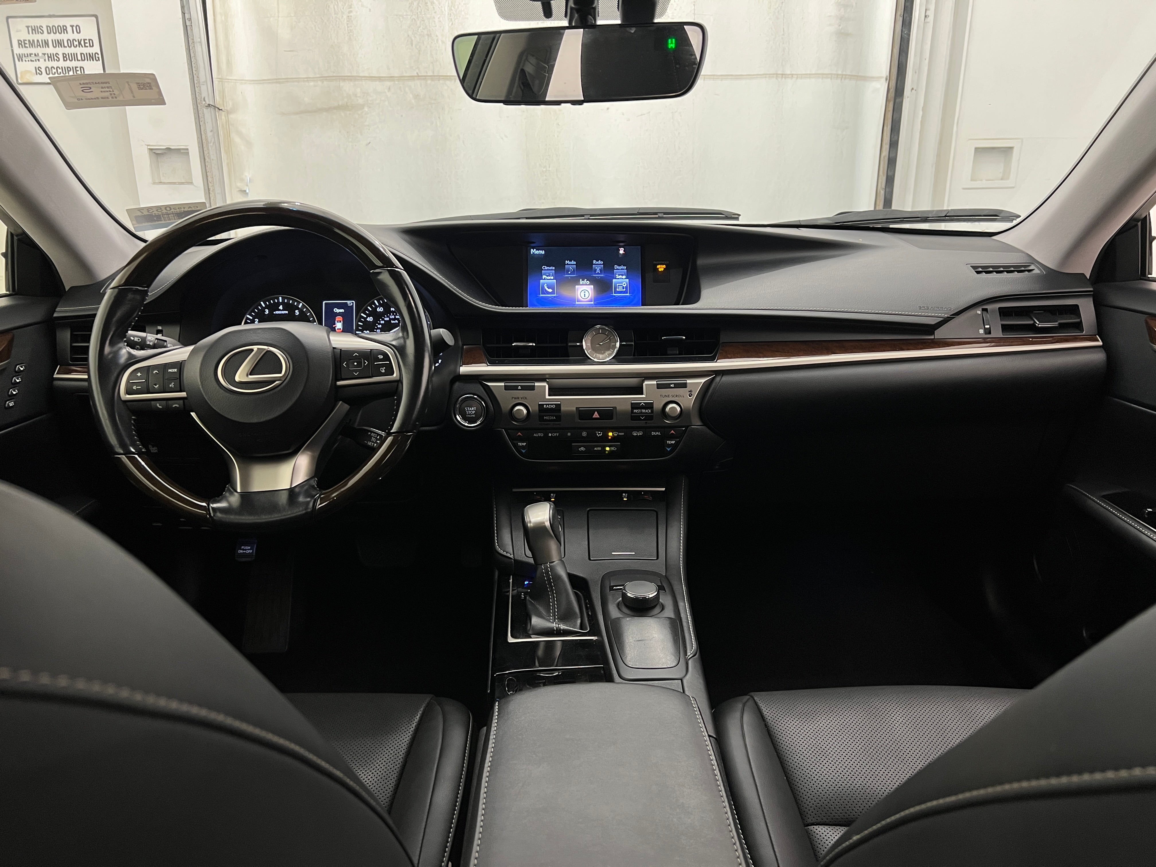 2016 Lexus ES 350 3