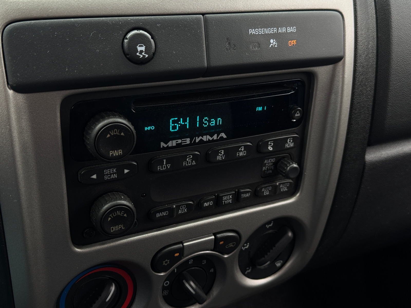 Thumbnail: 2011 Chevrolet Colorado - 4