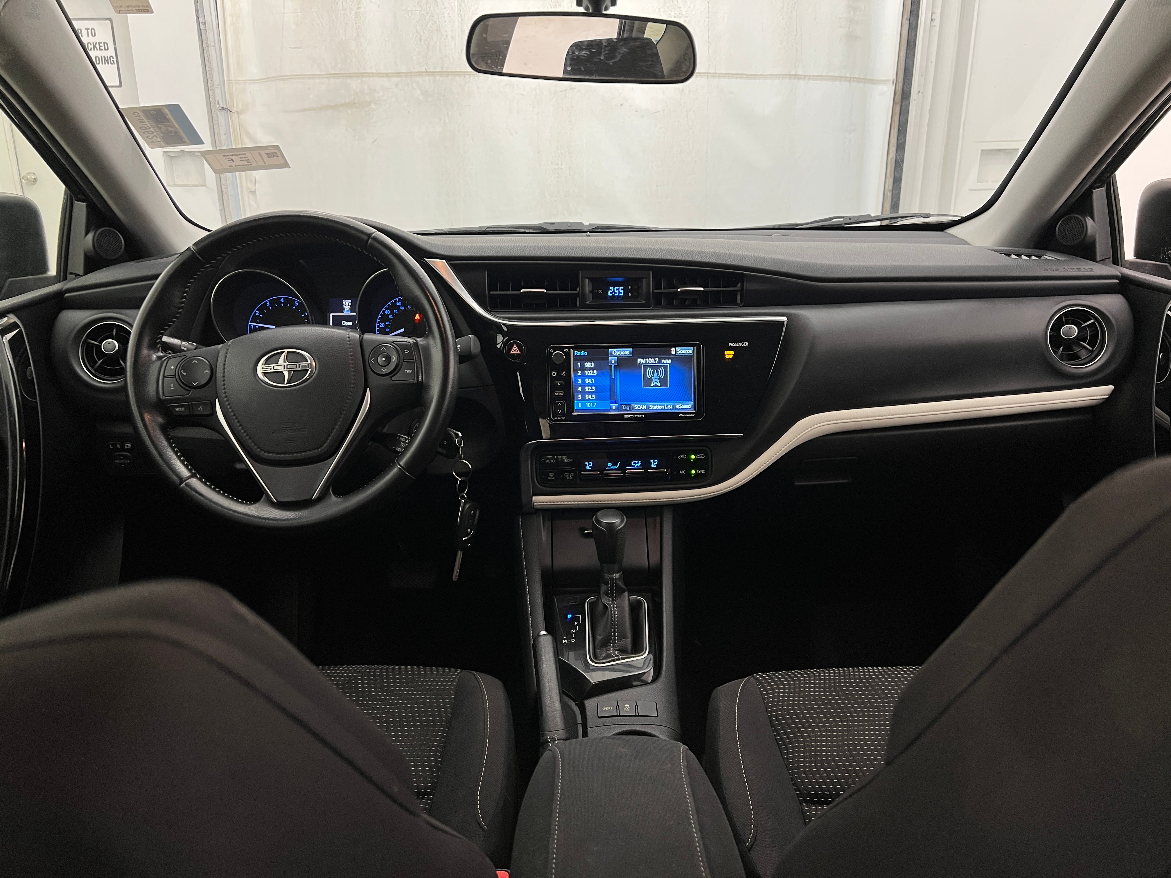 2016 Scion iM Base 3