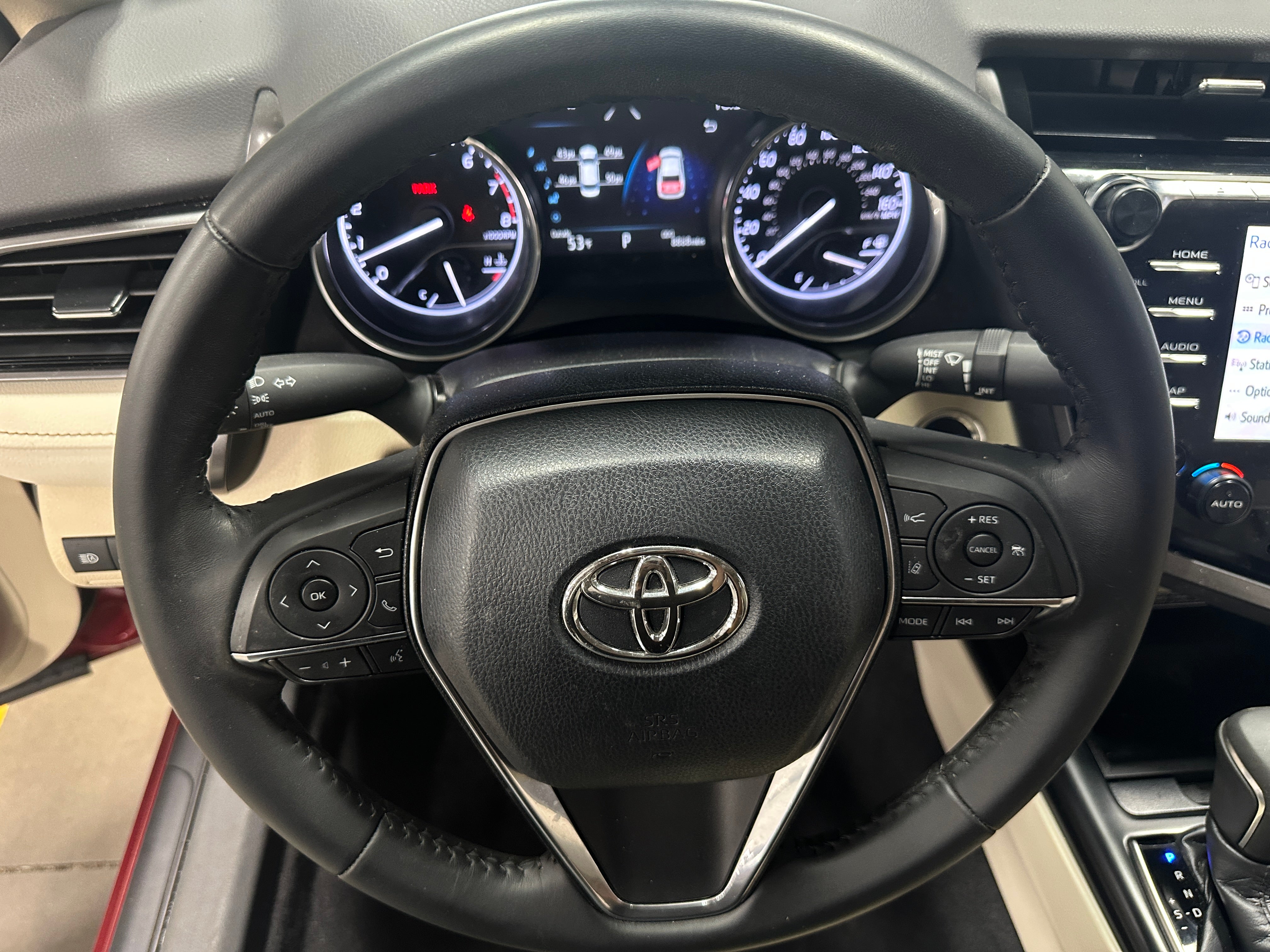 2019 Toyota Camry XLE 4