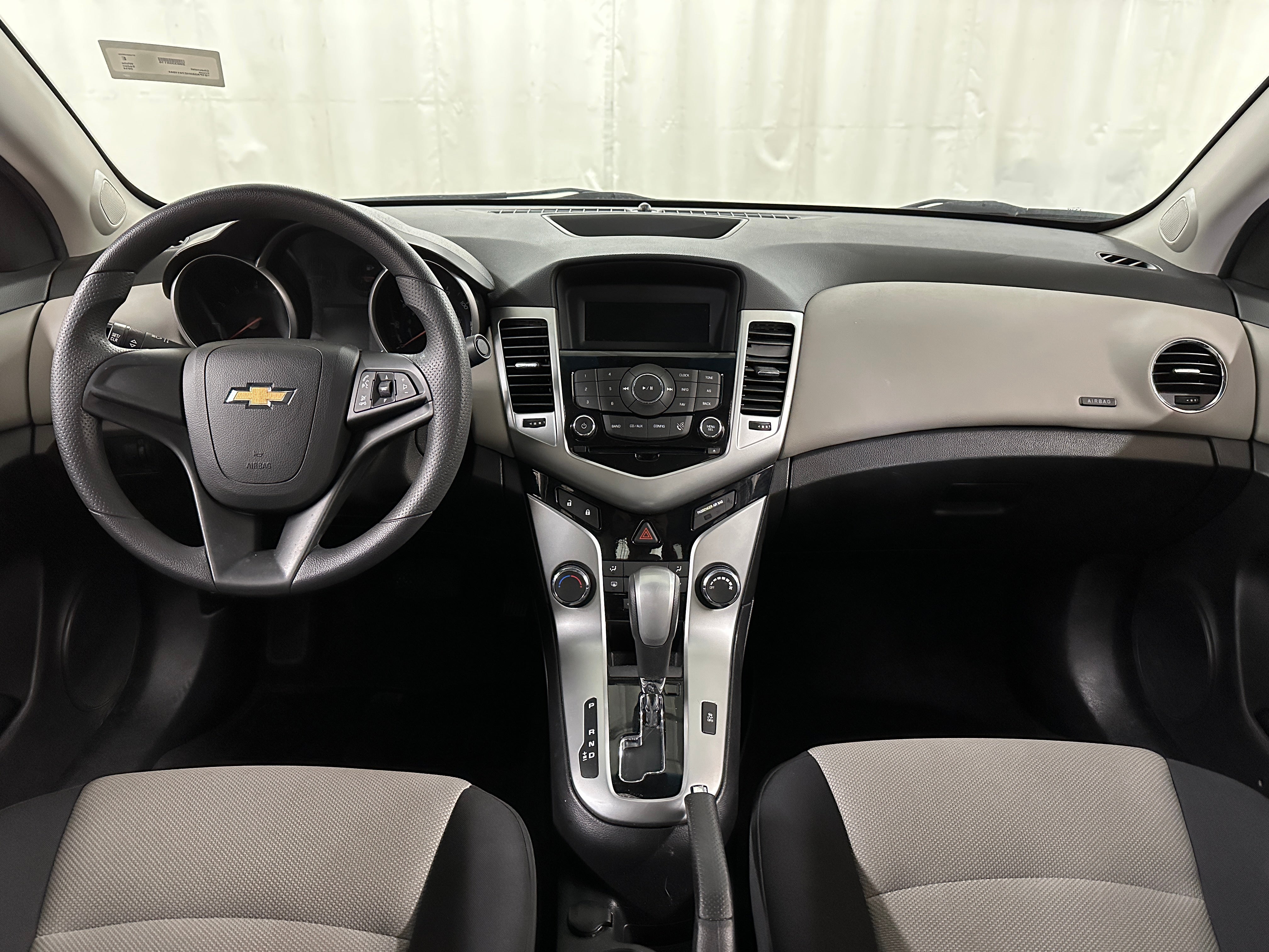 2014 Chevrolet Cruze LS 3