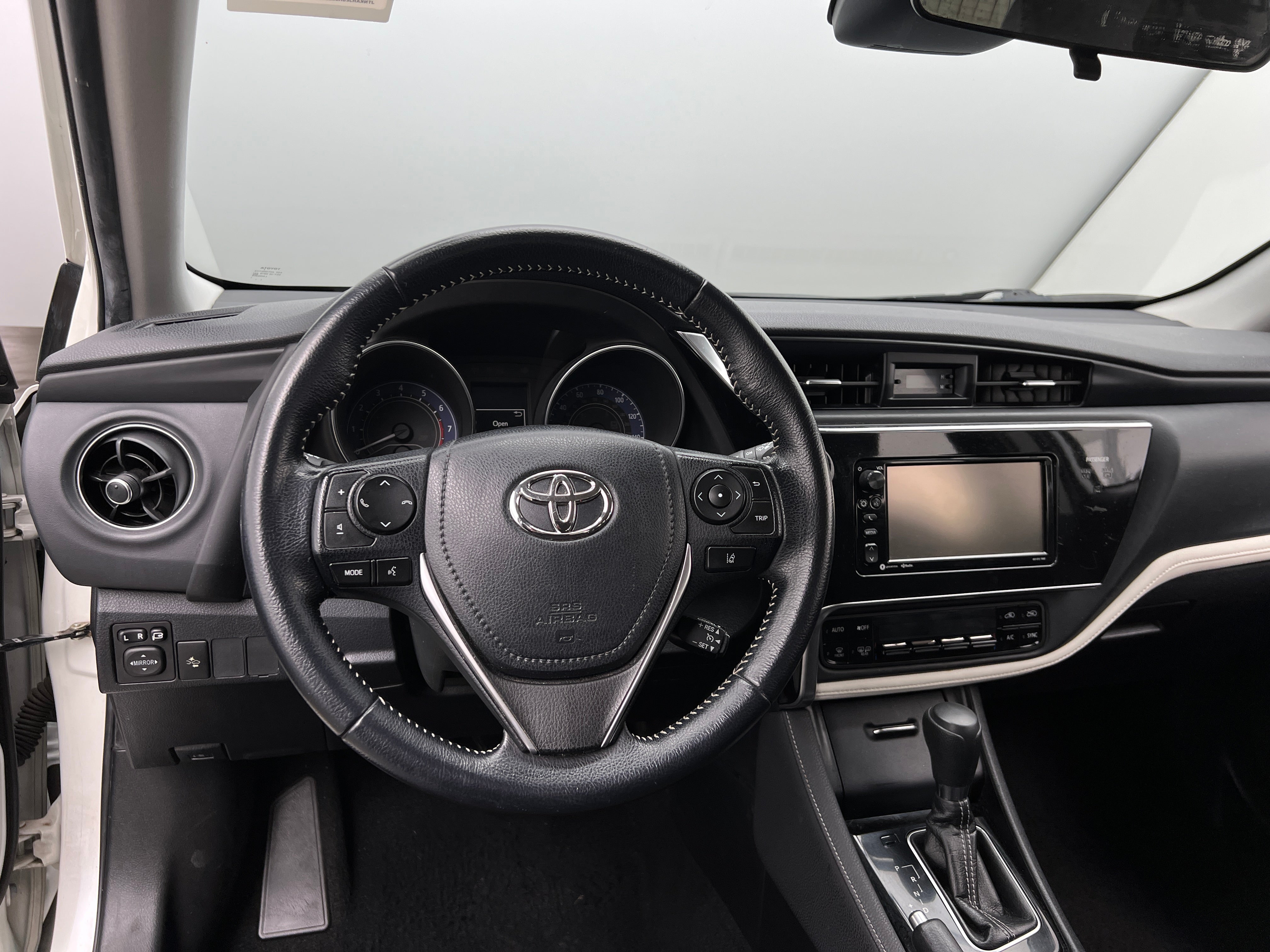 2017 Toyota Corolla iM Base 5