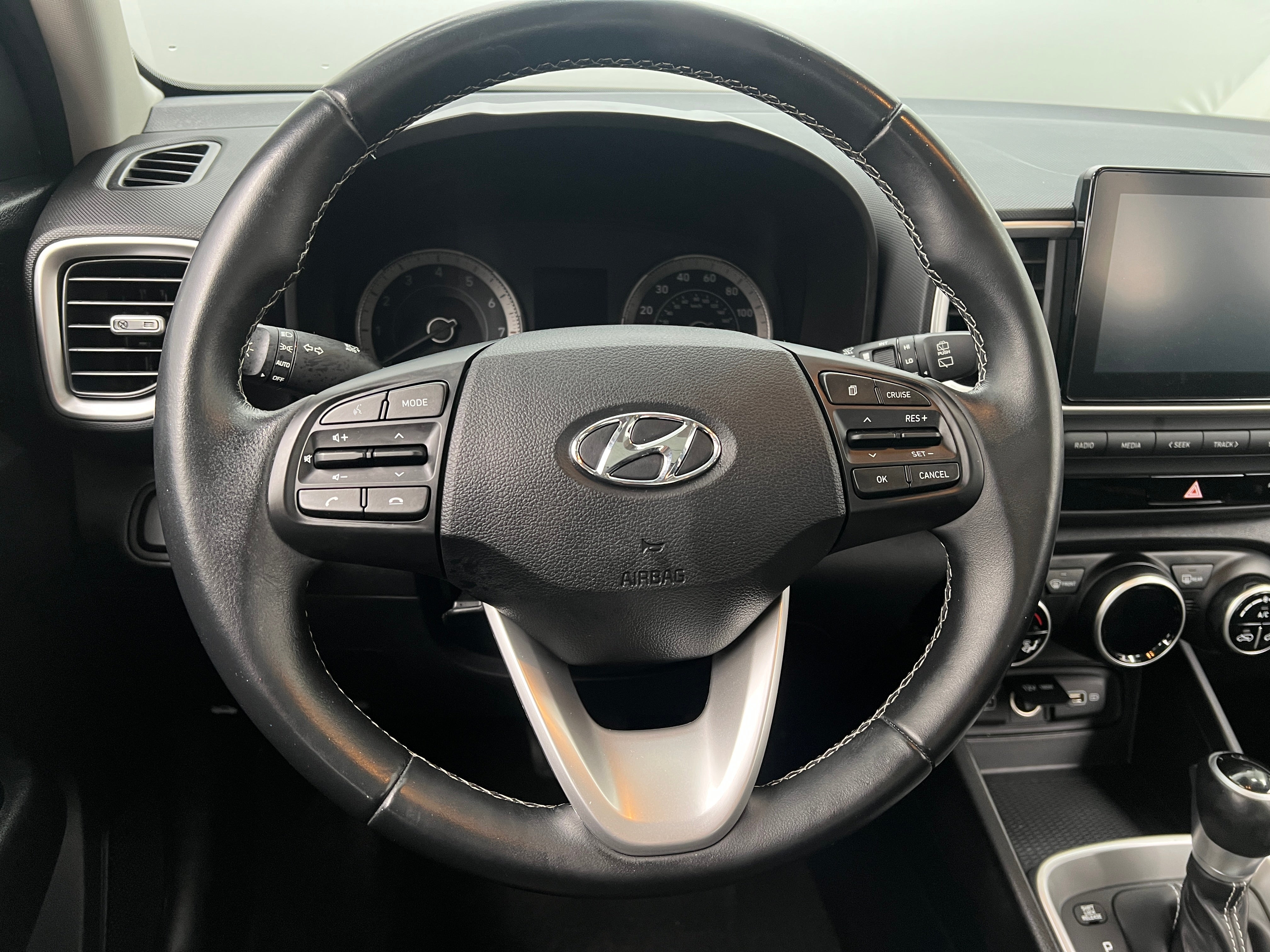 2022 Hyundai Venue SEL 5