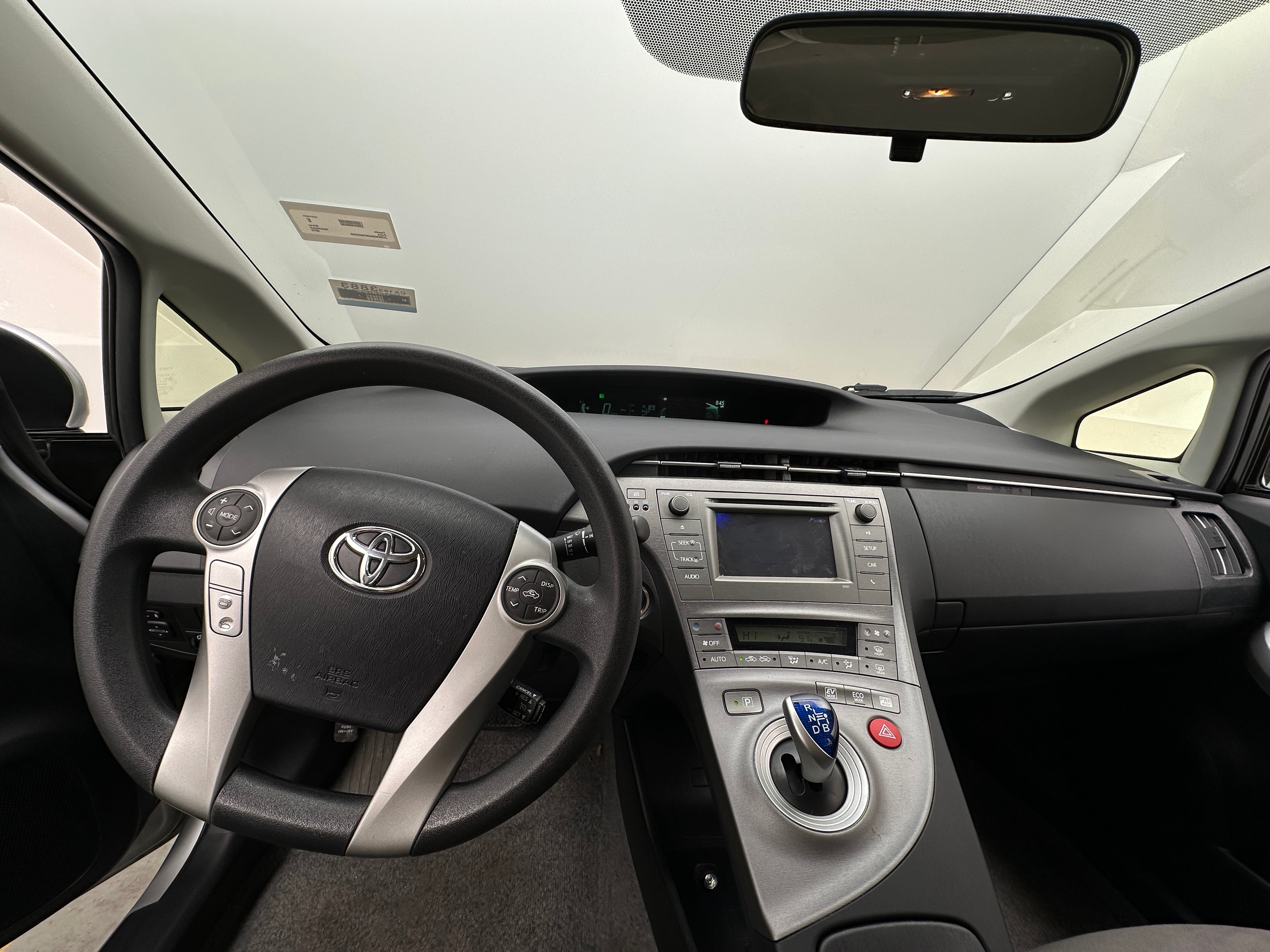 2015 Toyota Prius Two 3