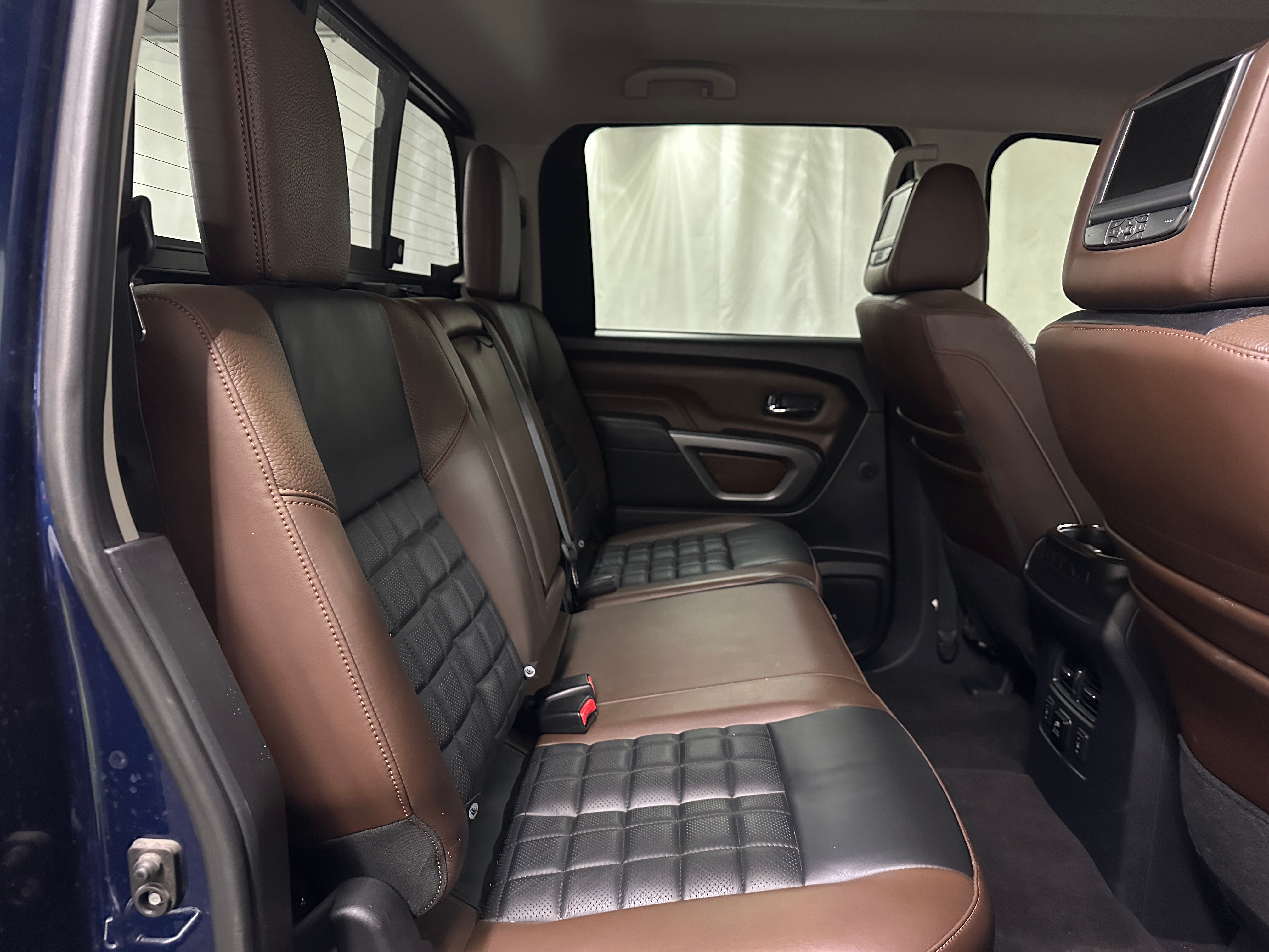 2018 Nissan Titan Platinum Reserve 5